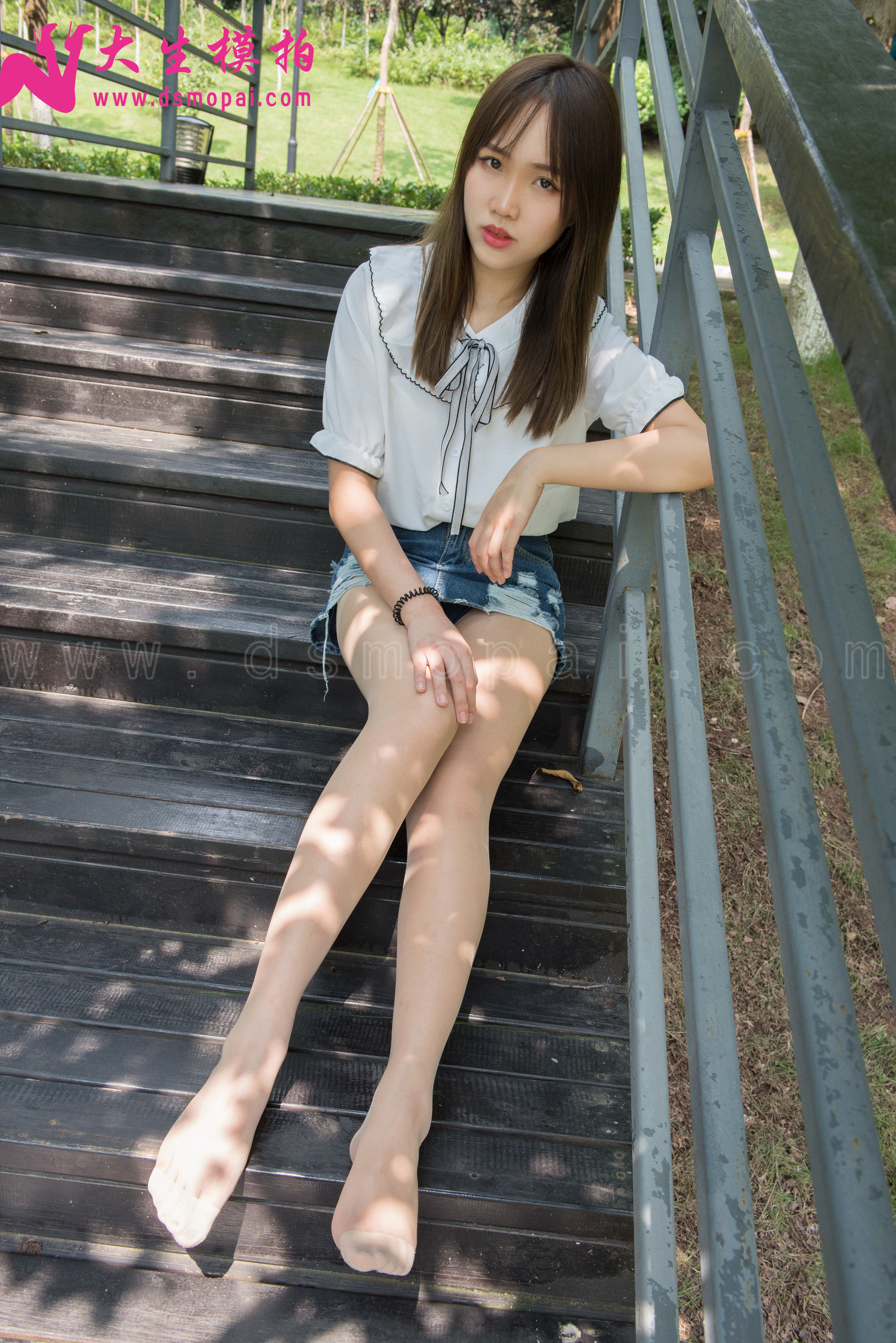 No.137 婉菱 公园里的短裙肉丝-图43