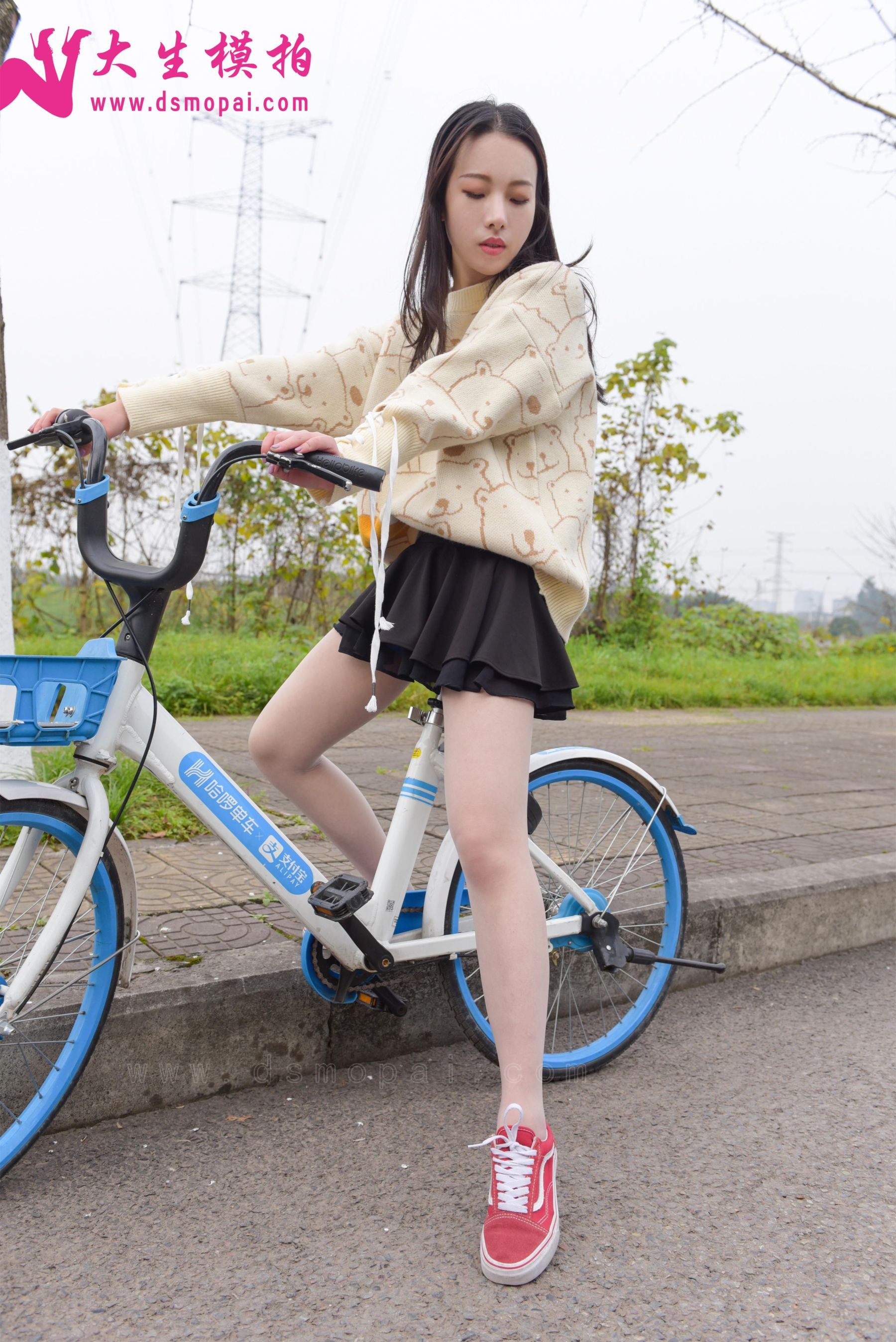 No.172 青青 单车少女-图0