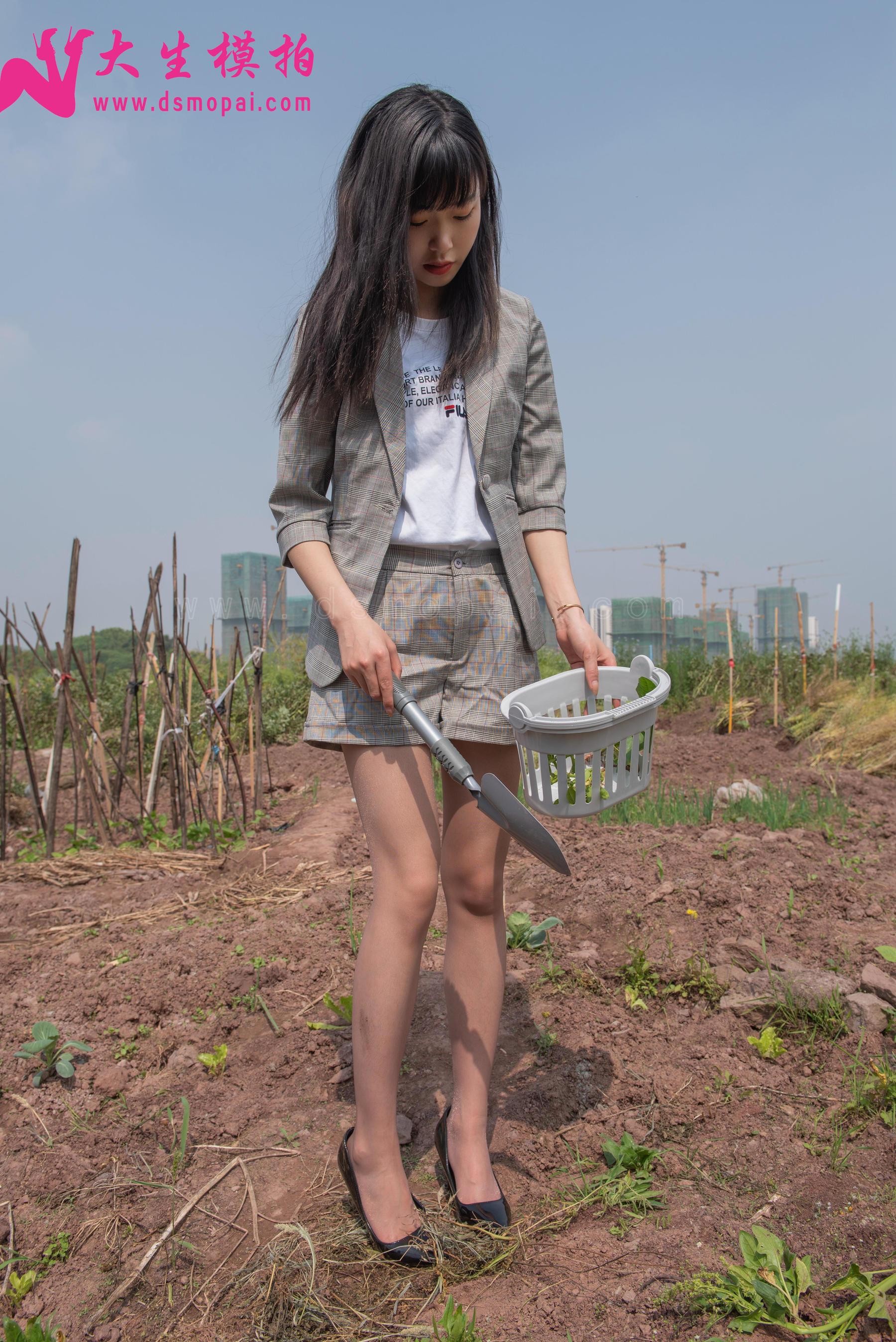 No.179 Lynn 干农活的女白领-图25