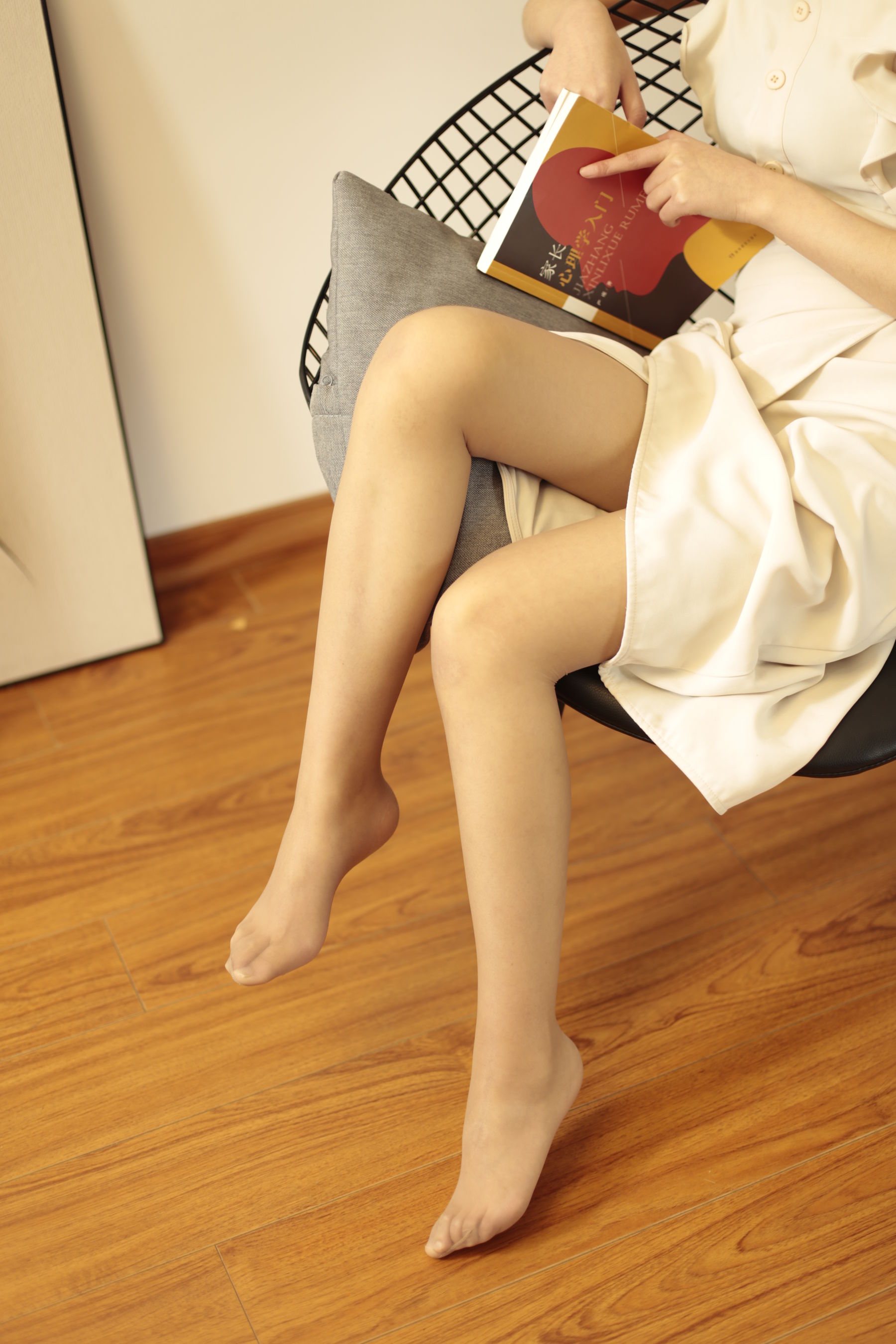 NO.009 成希 你是选择看书还是看我？-图18
