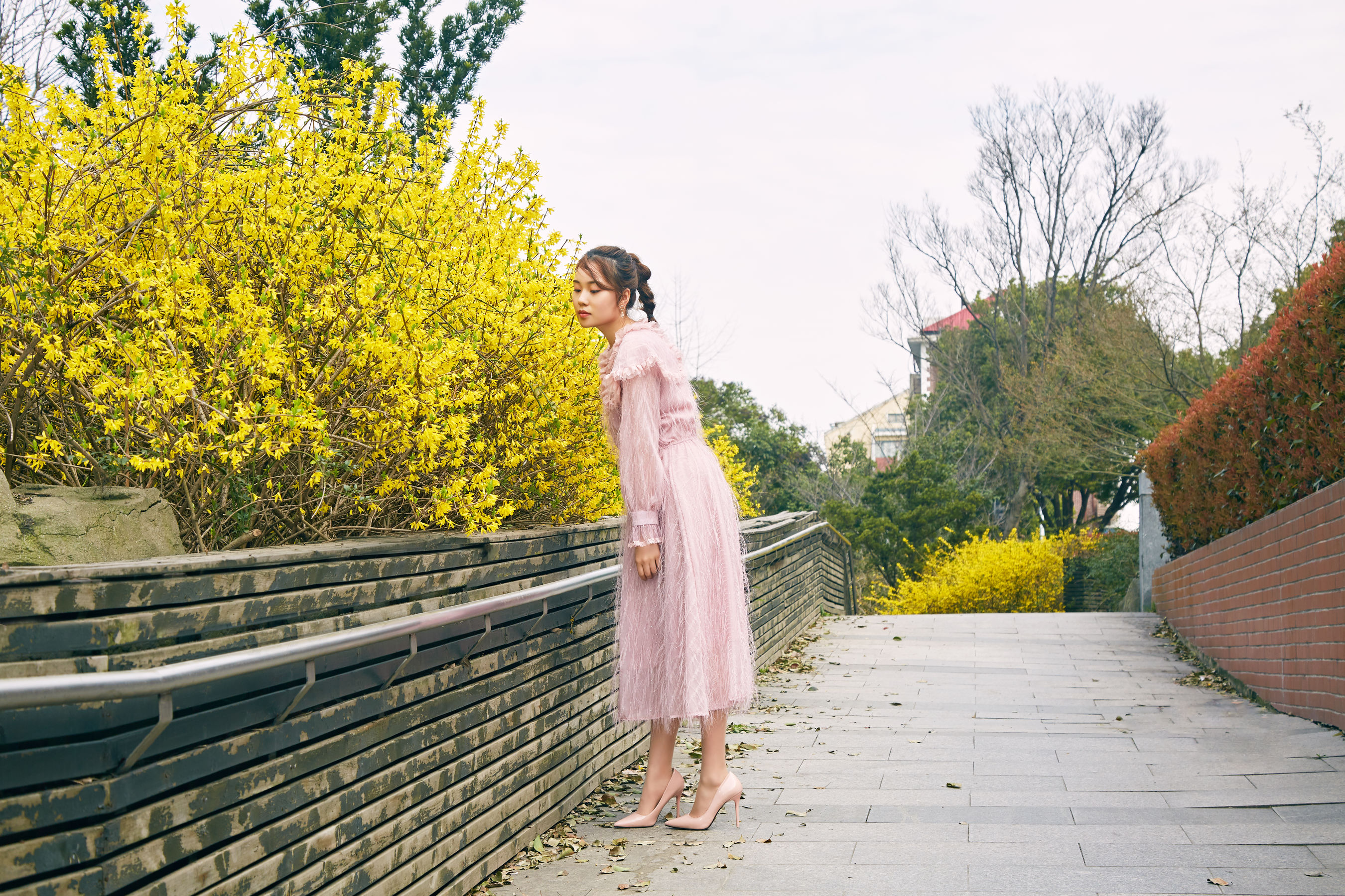 NO.039 露露 人比花娇-图1