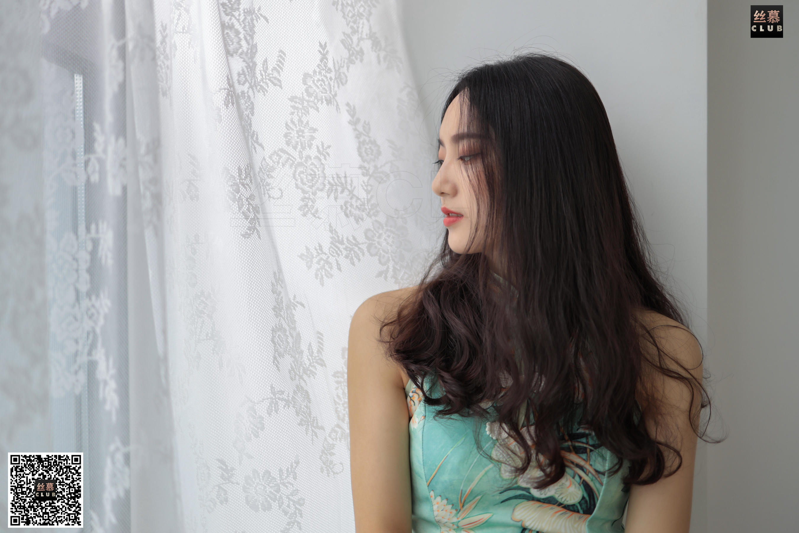 SM084 佳佳 天天一元《佳佳的青花色旗袍》-图4