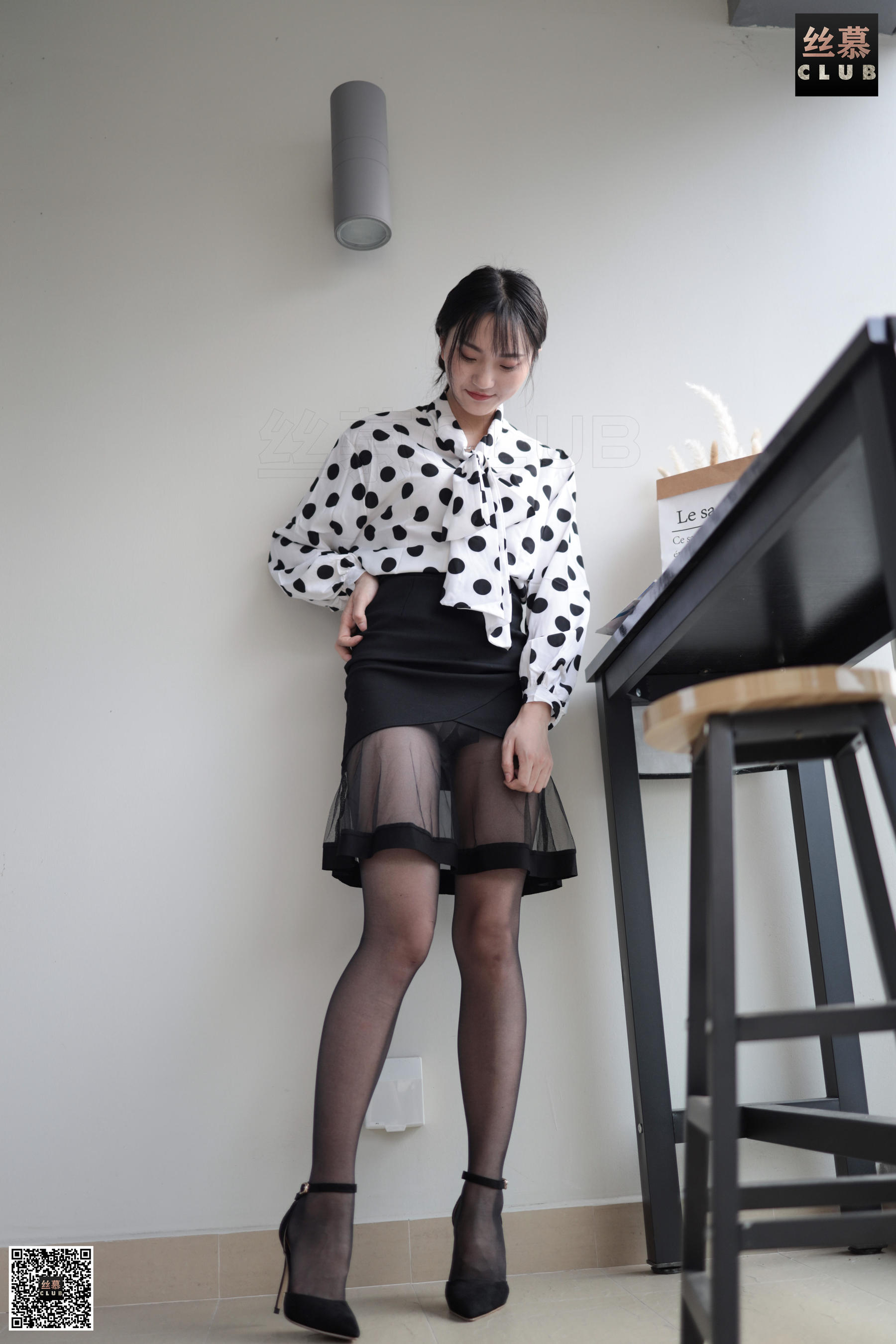 SM093 佳佳 天天一元《包裙里的秘密》-图0