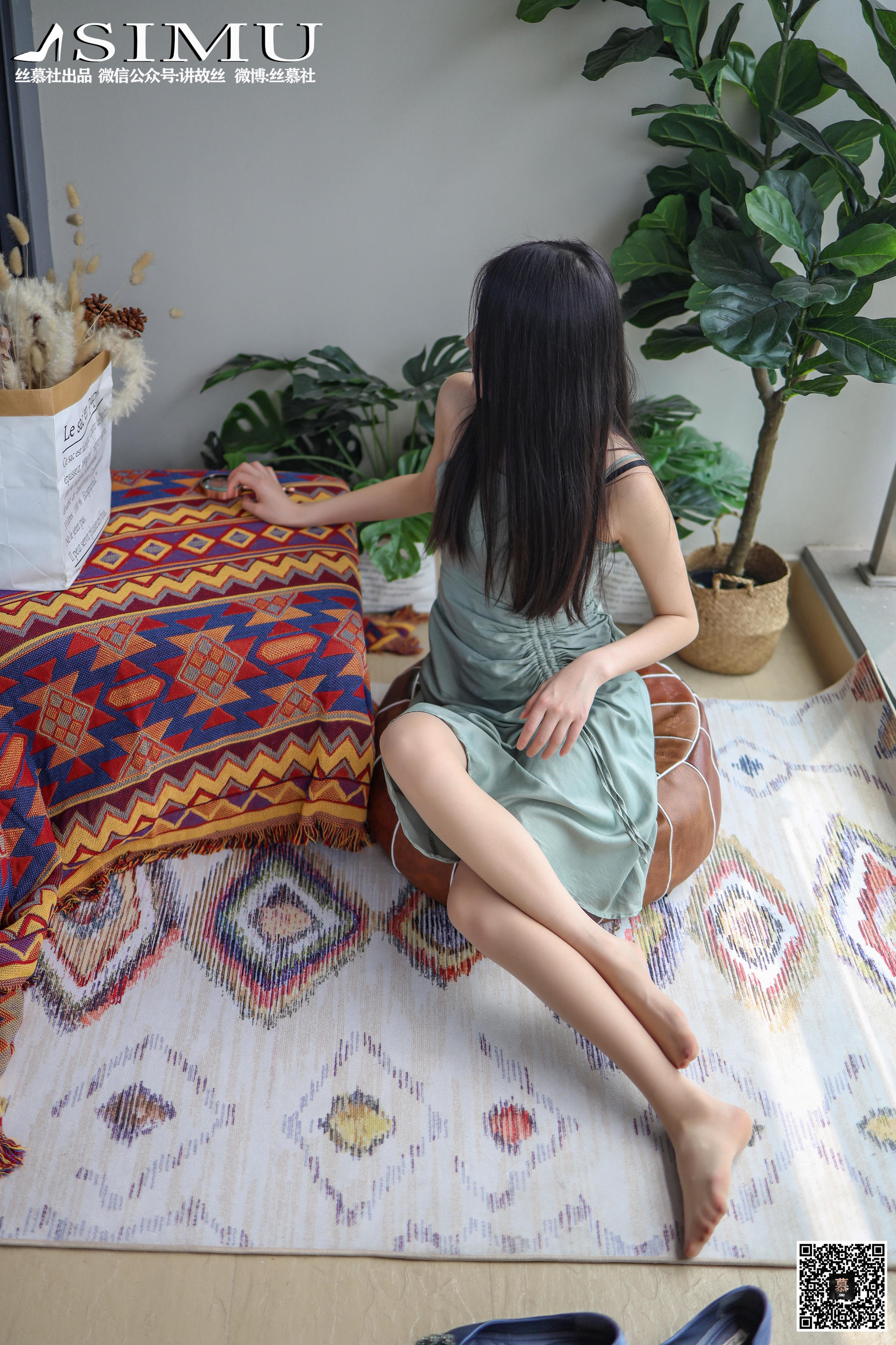 特写集TX024 熙熙 《阳台玩丝的熙熙》-图2