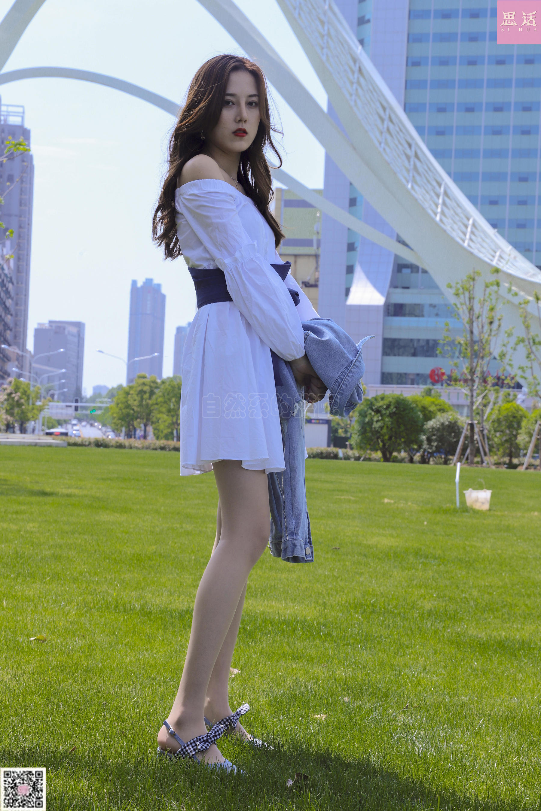 SH114 COCO 公园里的肉丝女神~-图1