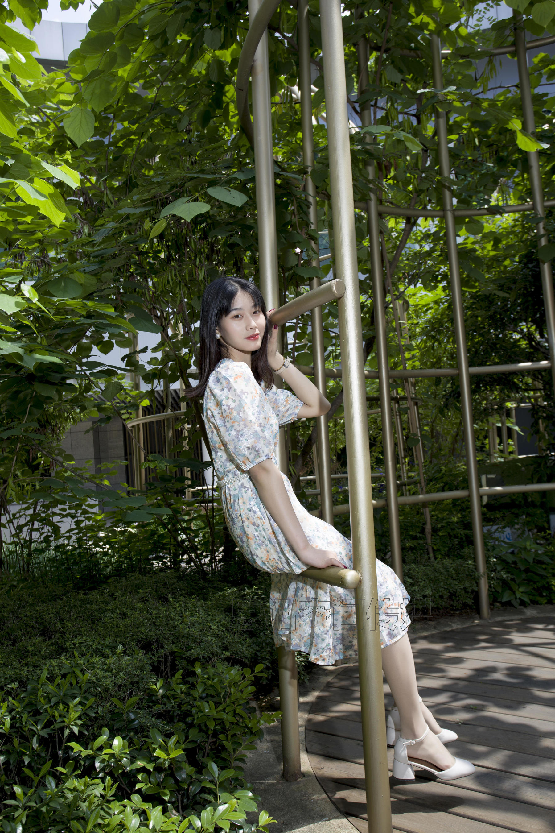 SH119 诗韵 印花裙的都市美感-图11