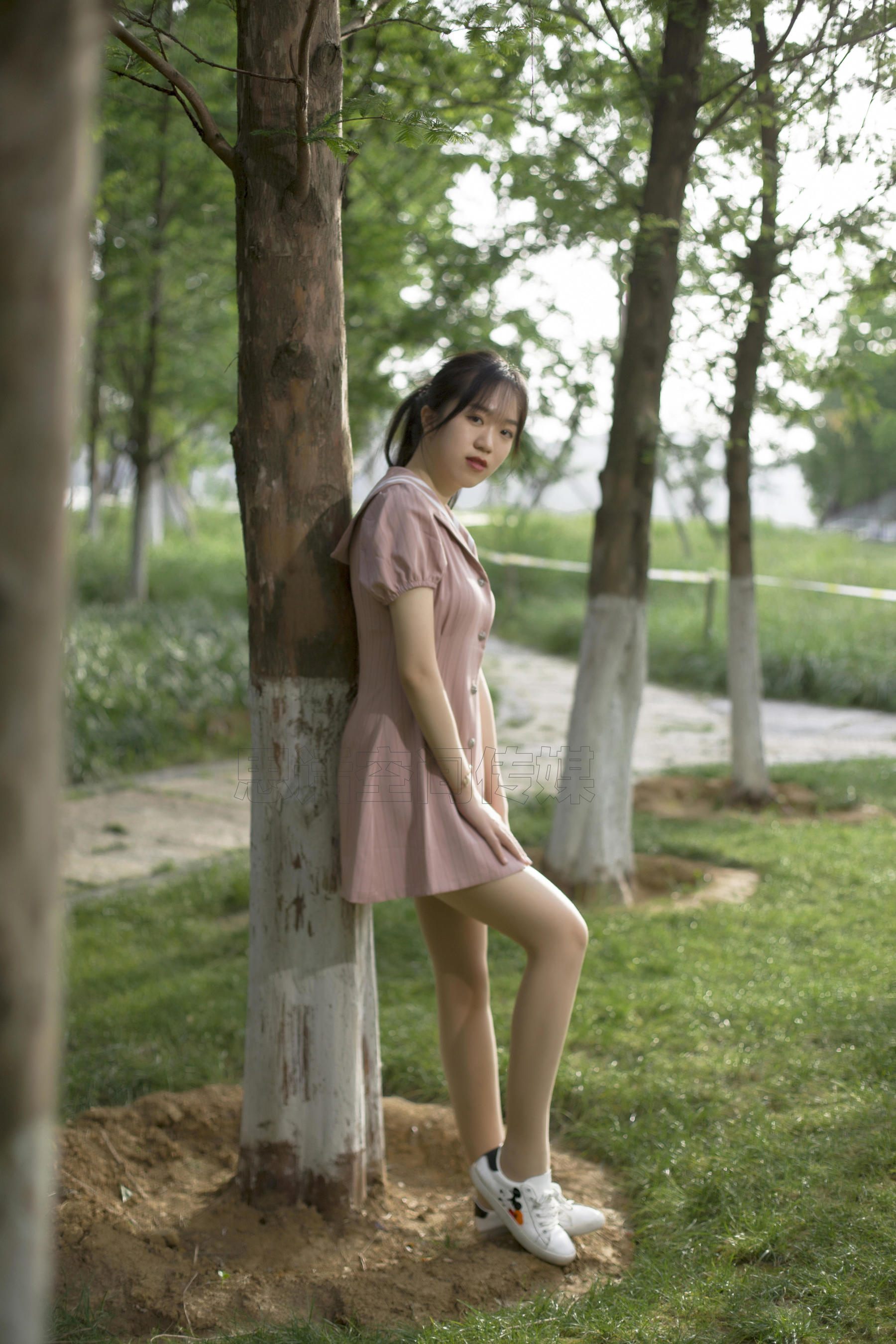 SH124 子琦 山林间的嫩龄少女-图9