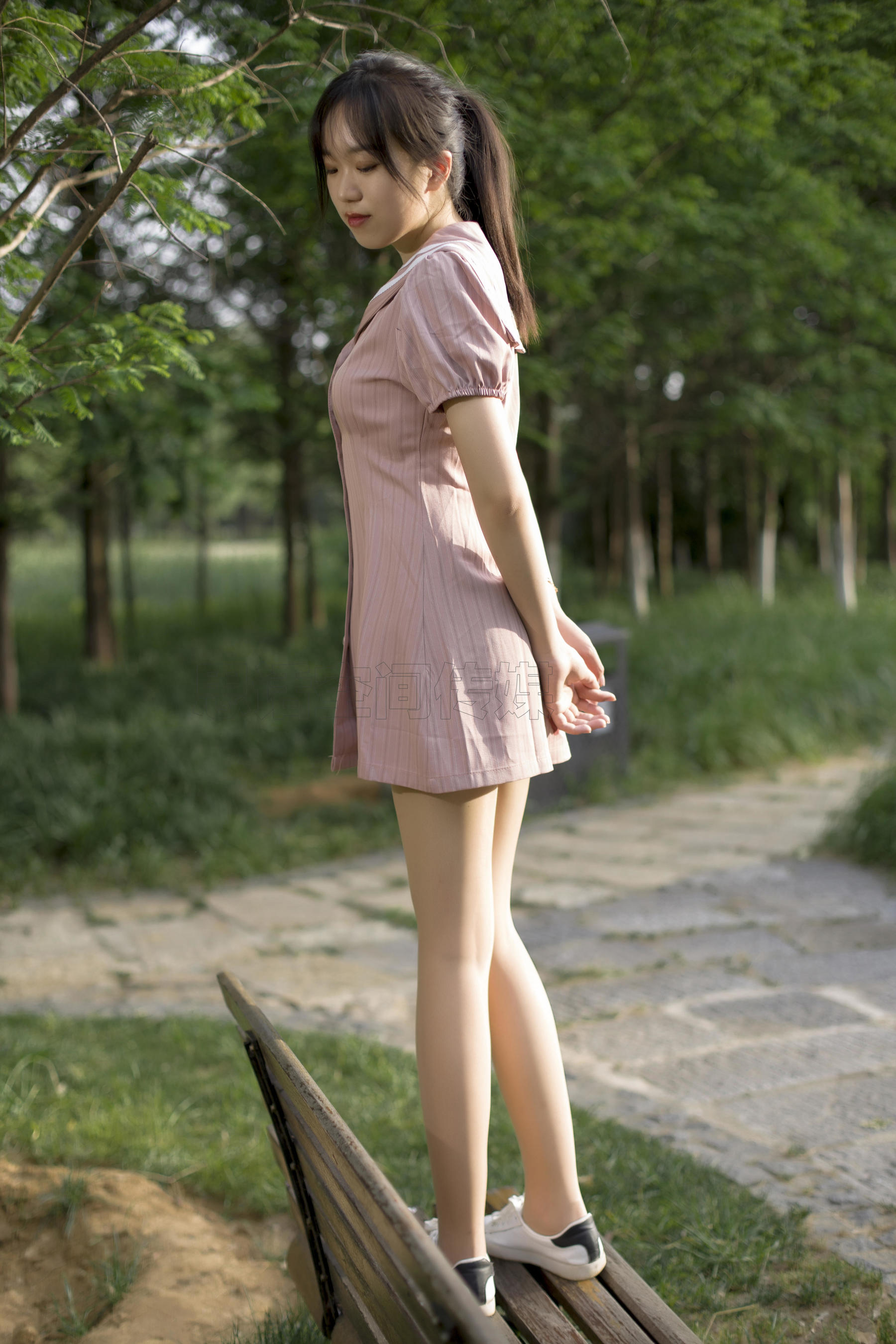 SH124 子琦 山林间的嫩龄少女-图32