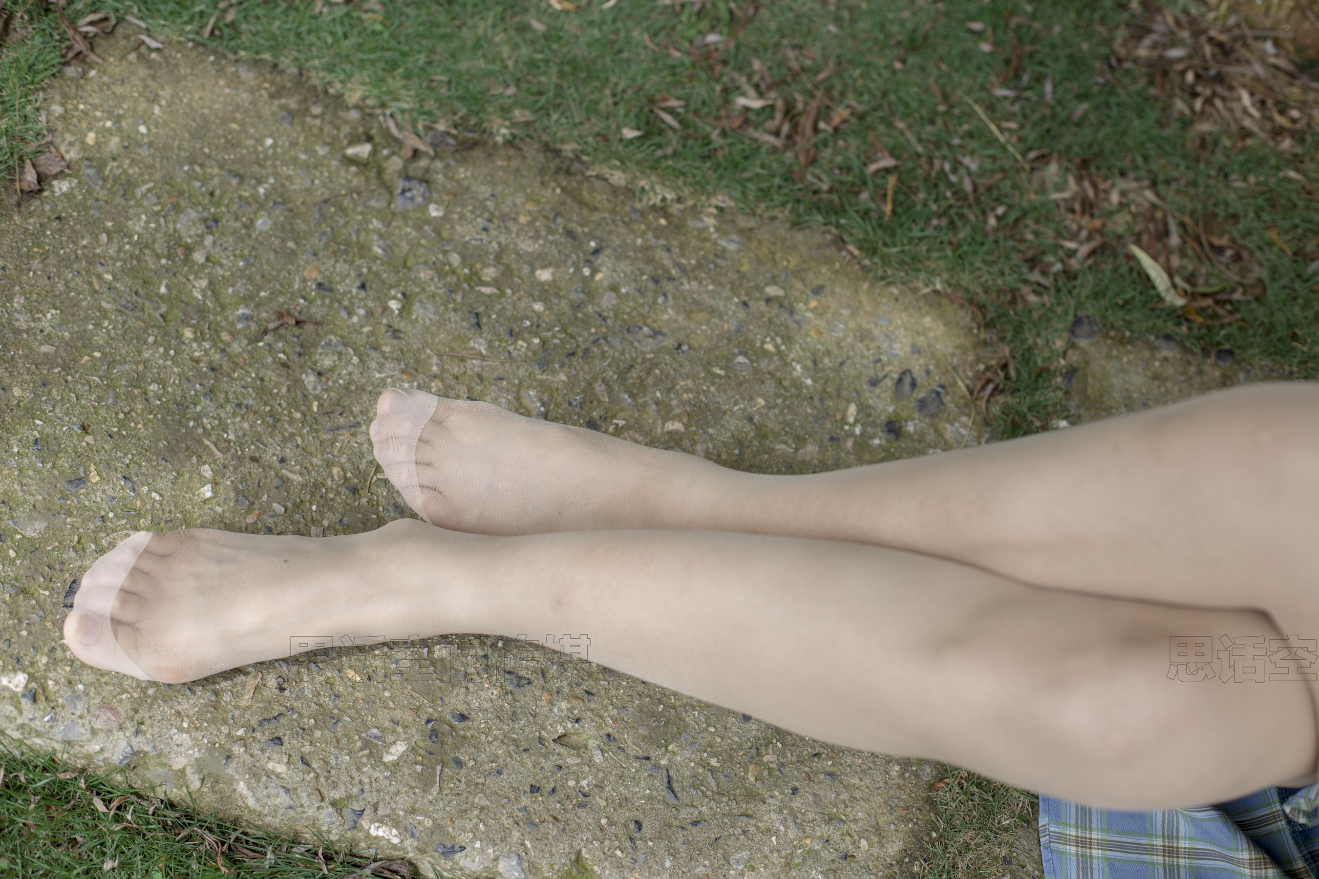SH173 诗诗 旗袍肉丝女孩逛公园-图29