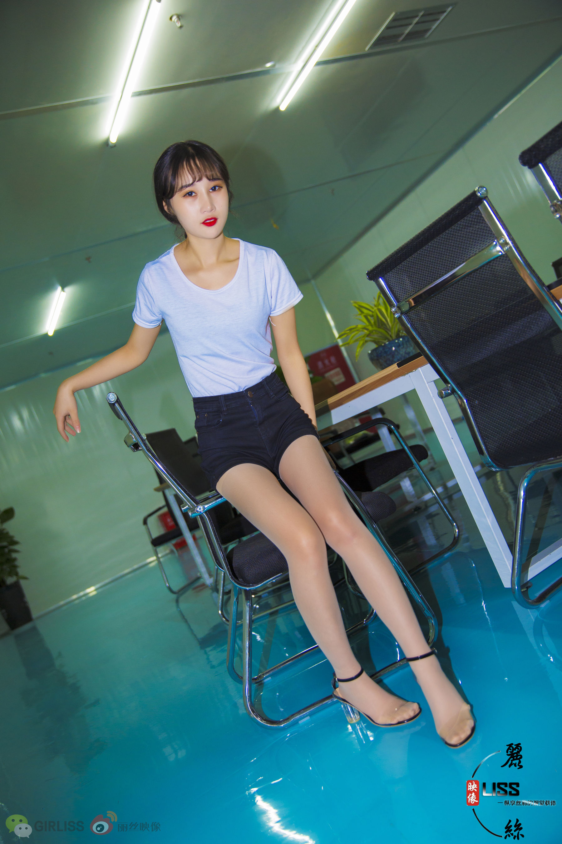 - 实习女秘-图2
