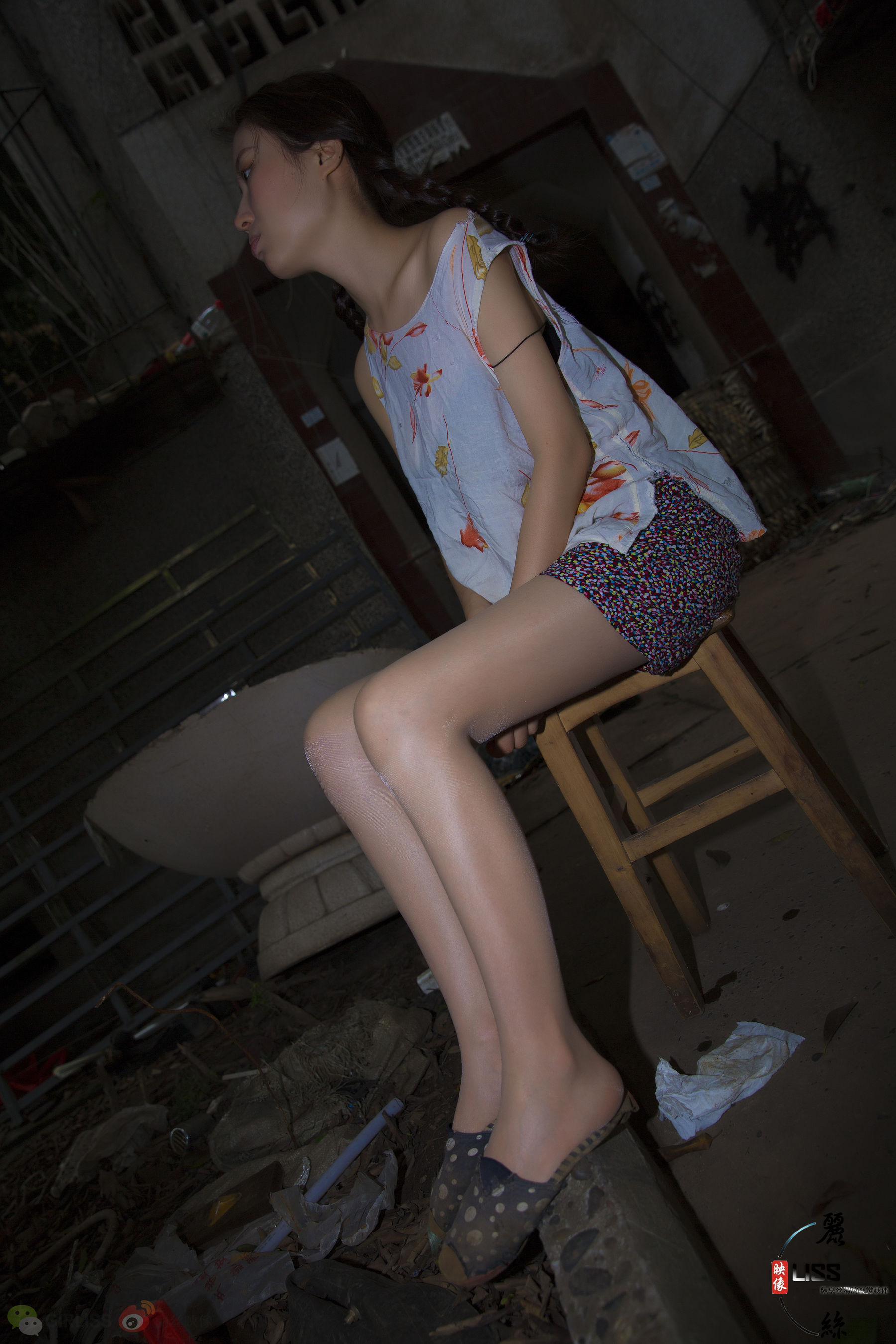 - 捡垃圾的小姑娘-图9