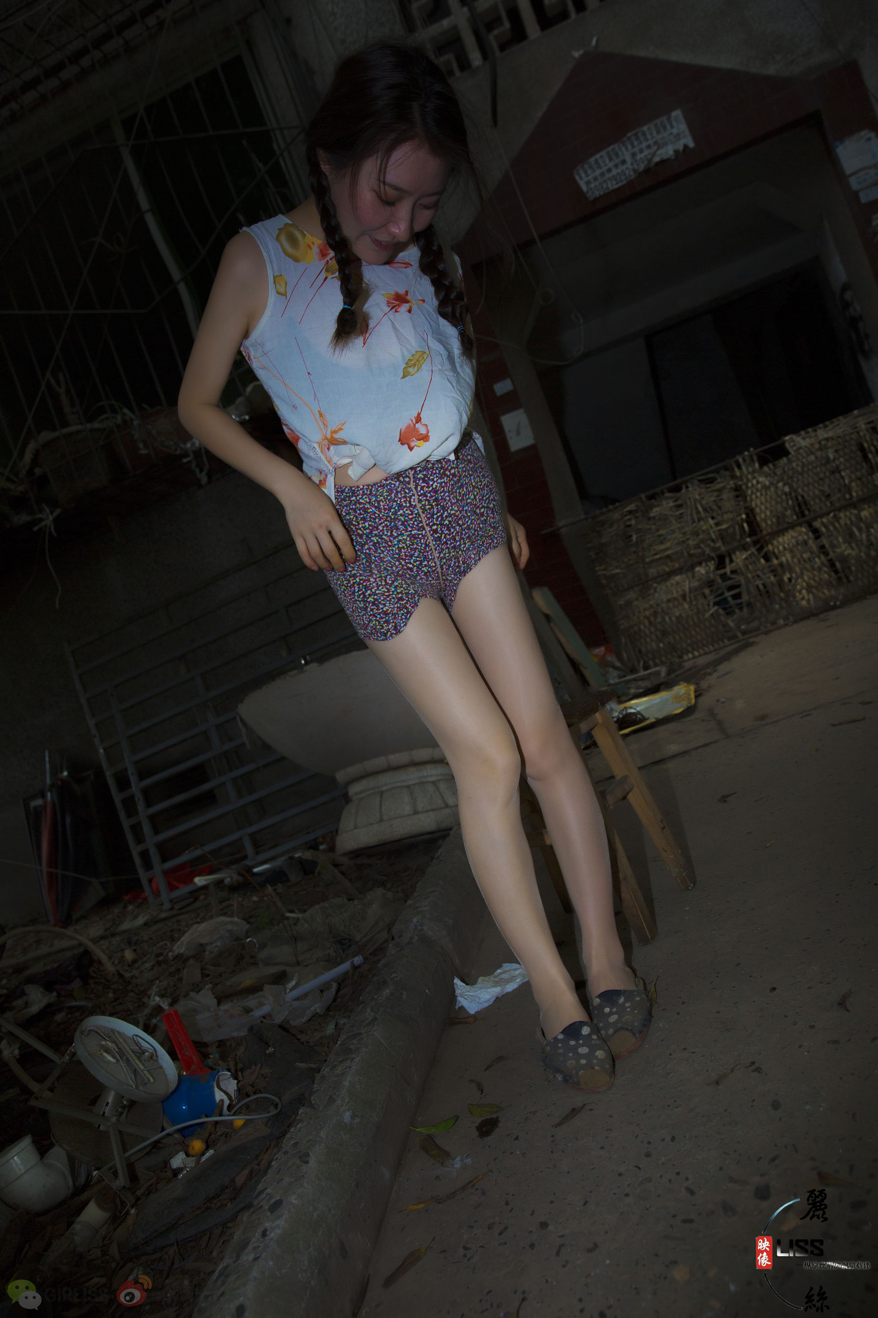 - 捡垃圾的小姑娘-图12