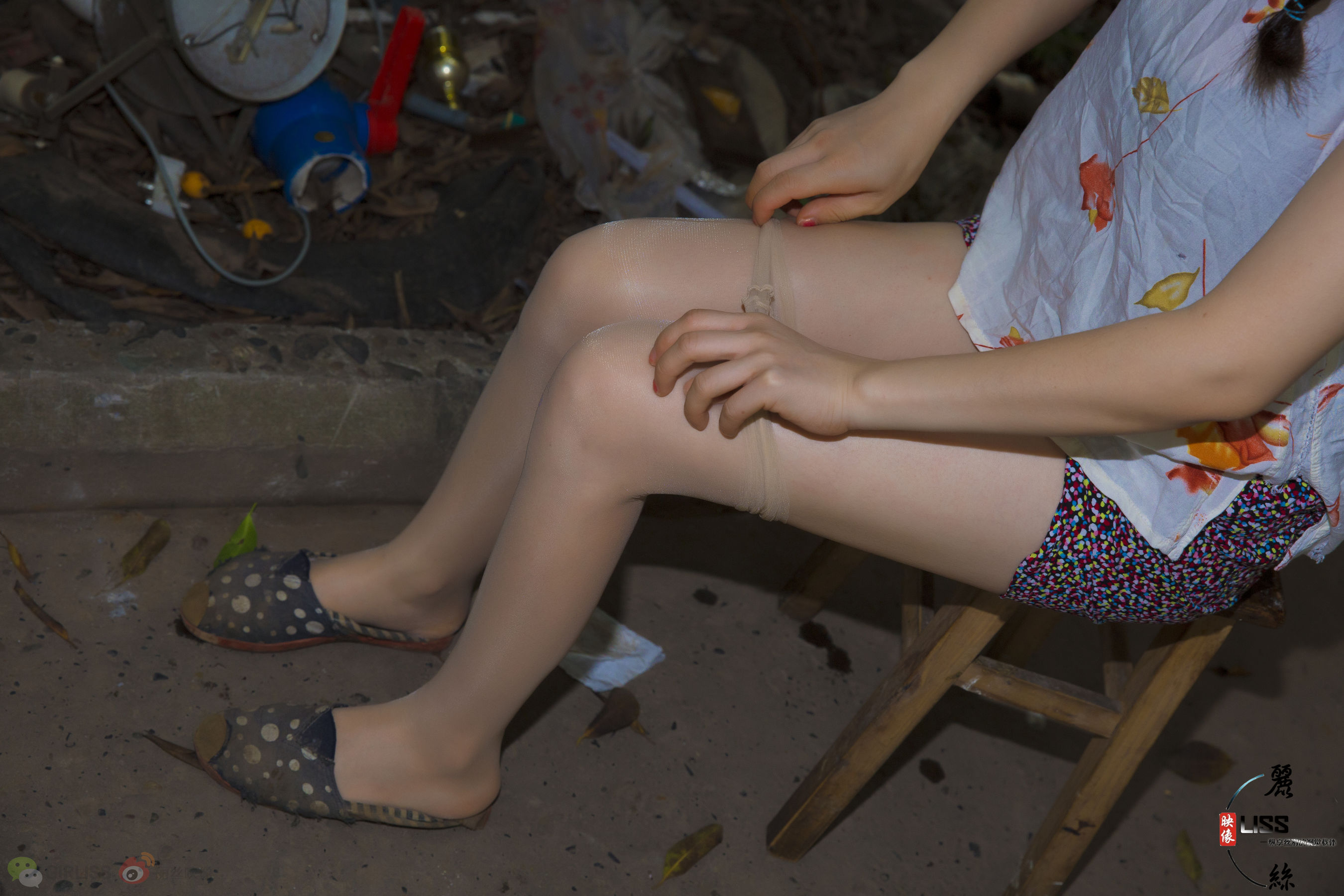 - 捡垃圾的小姑娘-图23
