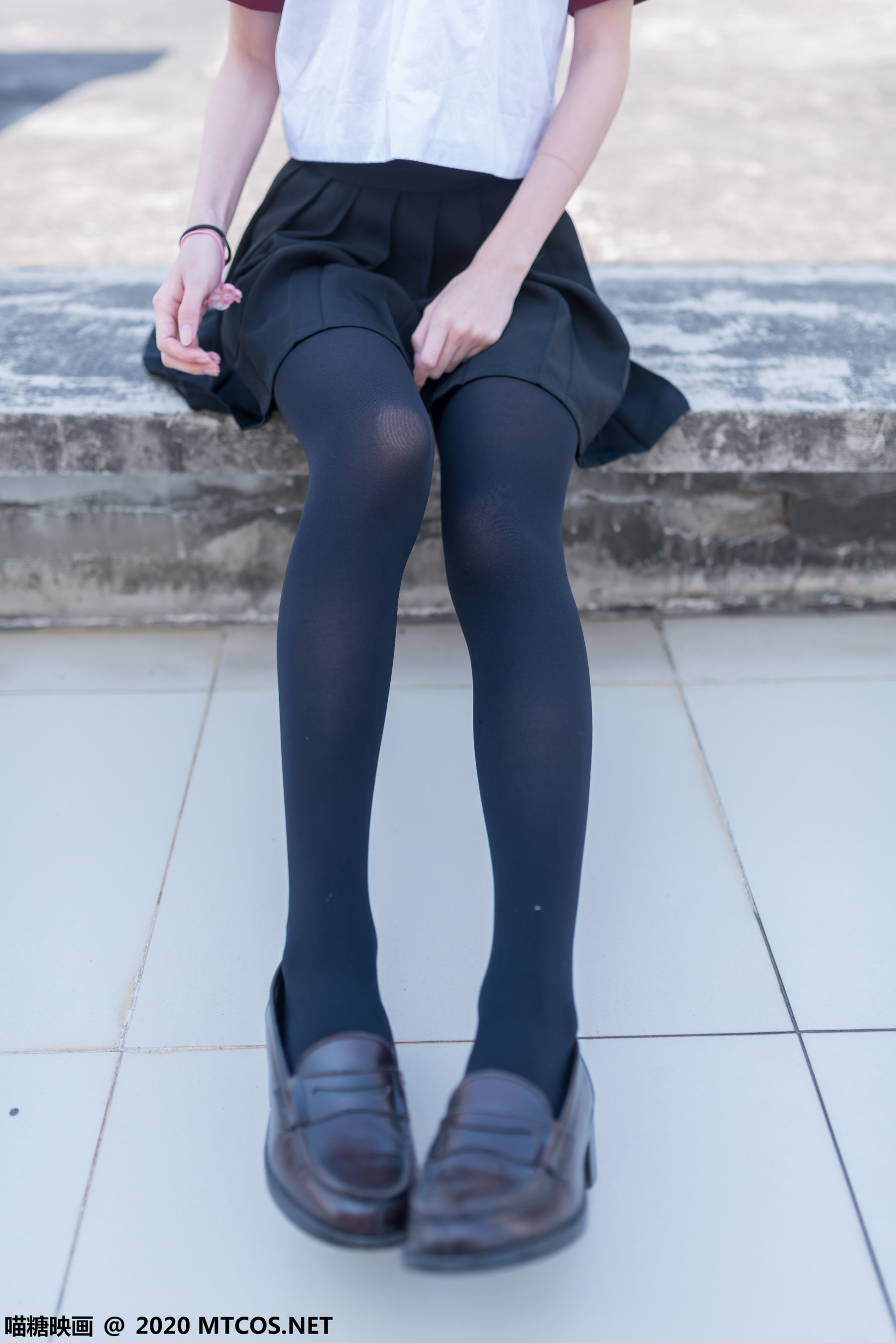 VOL.322 天台少女-图0