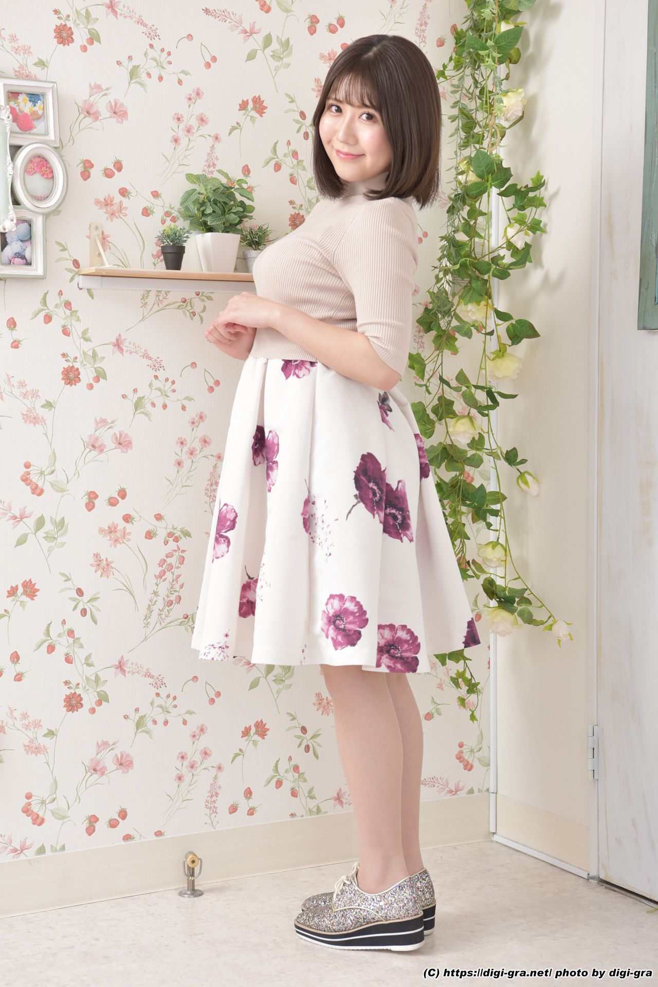 Momoe Takanashi 小鳥遊ももえ Photoset 01-图3