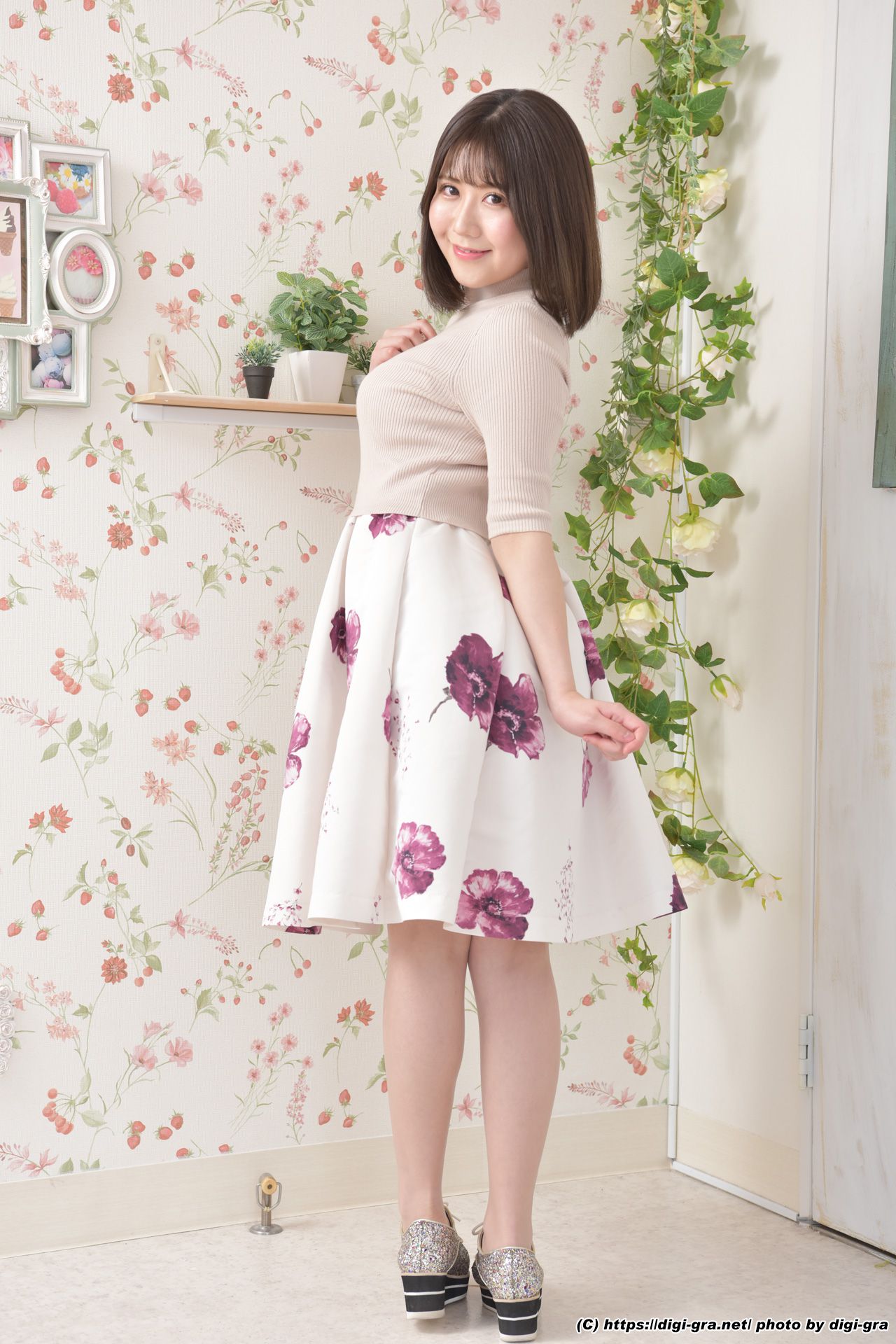 Momoe Takanashi 小鳥遊ももえ Photoset 01-图6