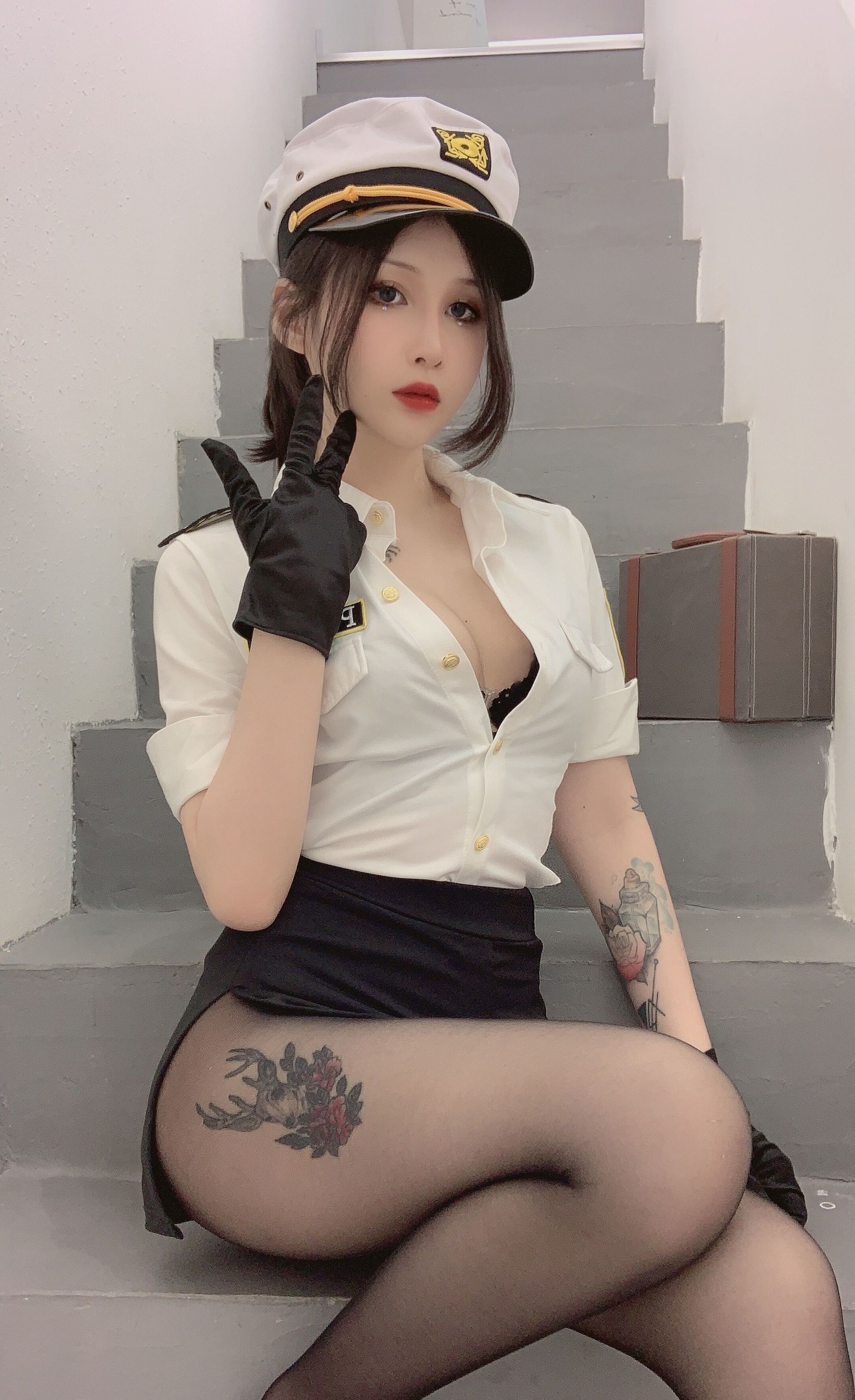 vams子 - 女警-图1