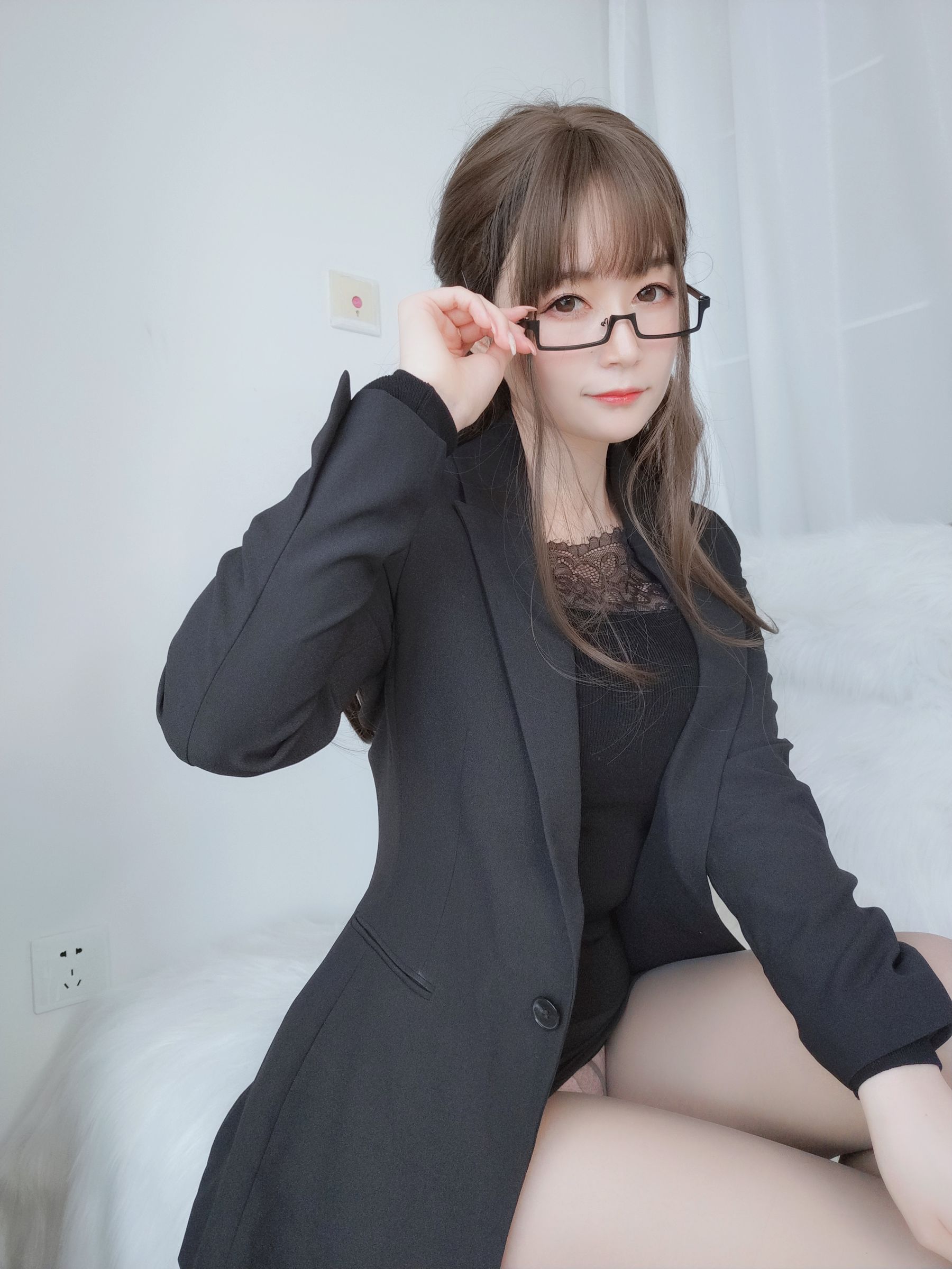 Coser小姐姐白银 - 黑西服-图2