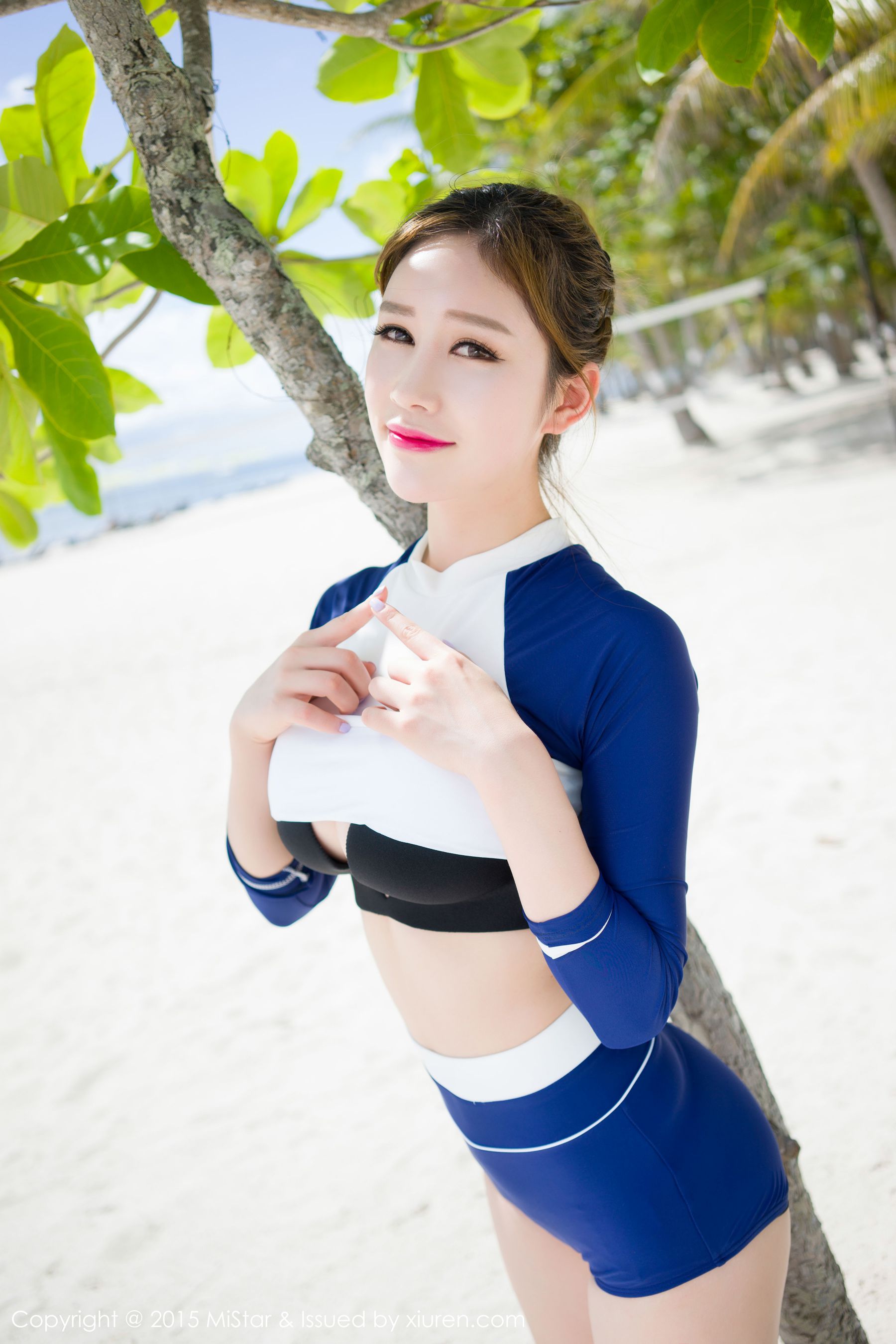 于姬Una《薄荷岛旅拍》海滩2套泳装  Vol.049-图1