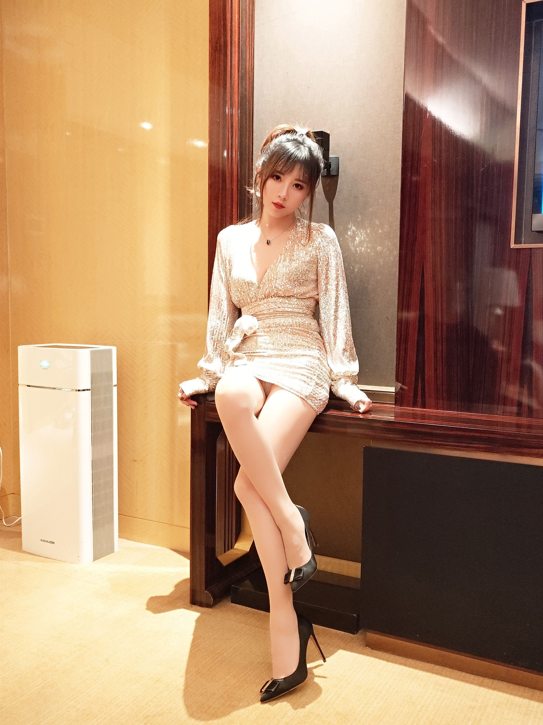 斗鱼主播小女巫露娜 - 亮片裙肉丝-图20