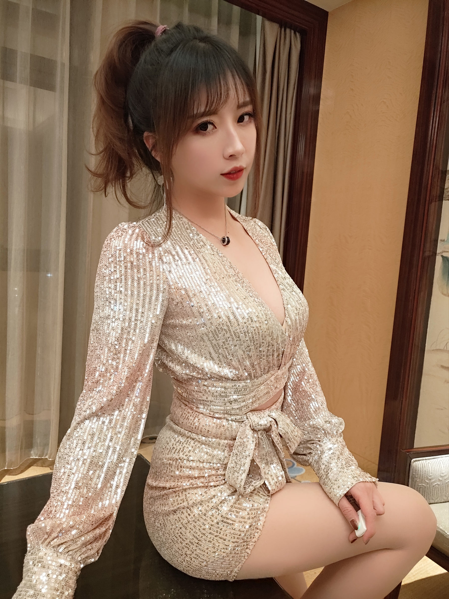斗鱼主播小女巫露娜 - 亮片裙肉丝-图6