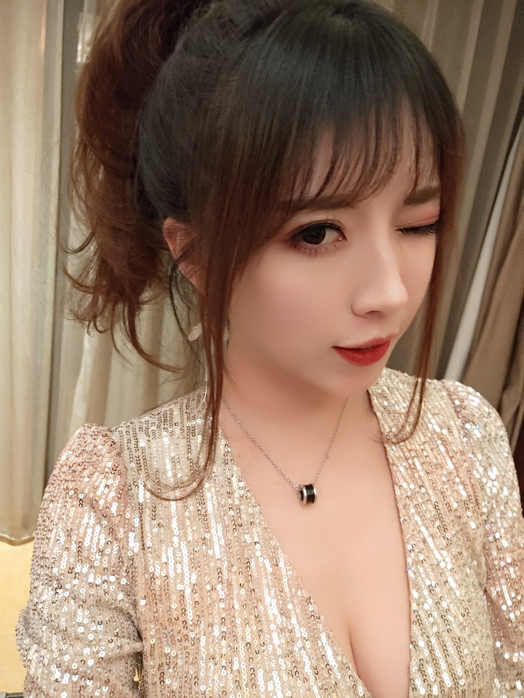 斗鱼主播小女巫露娜 - 亮片裙肉丝-图7