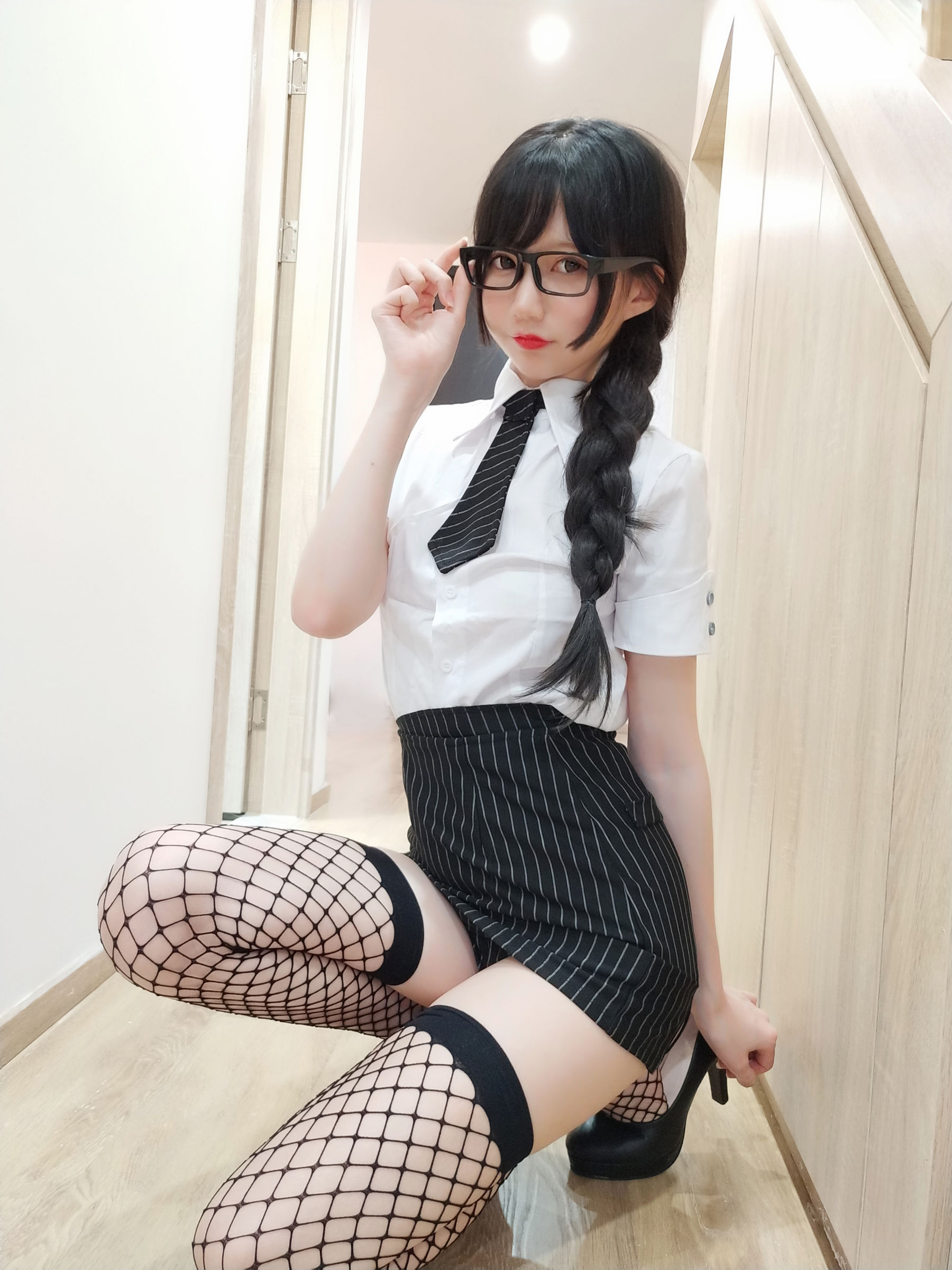 NAGISA魔物喵 - 黑丝网袜ol~~~-图18