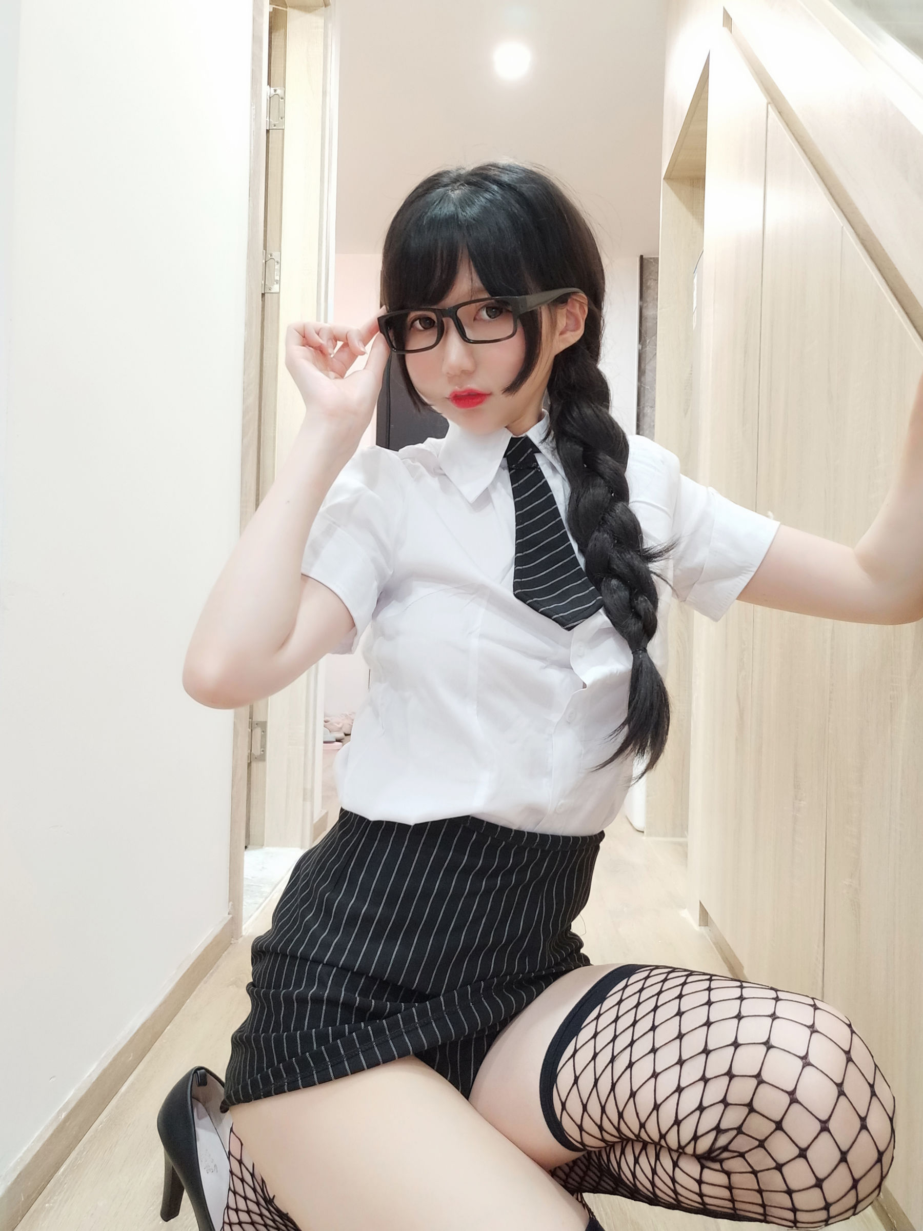 NAGISA魔物喵 - 黑丝网袜ol~~~-图7
