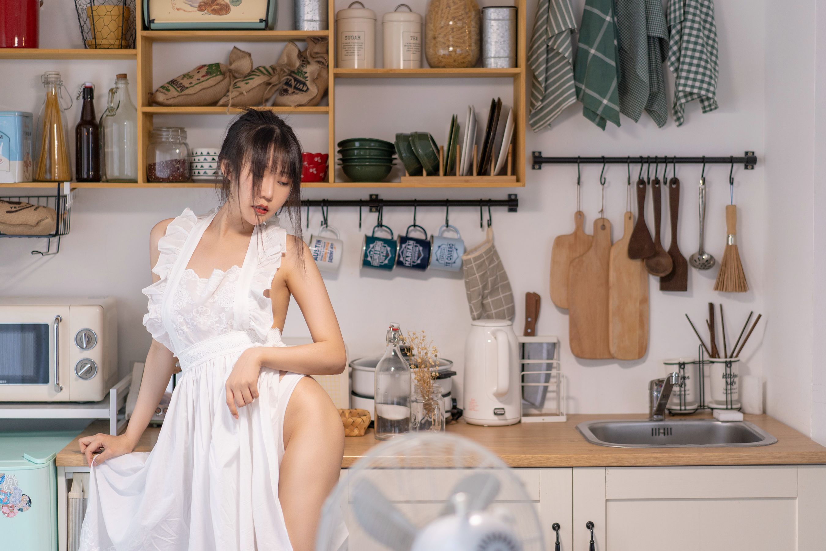 香草喵露露写真 - 厨娘-图1