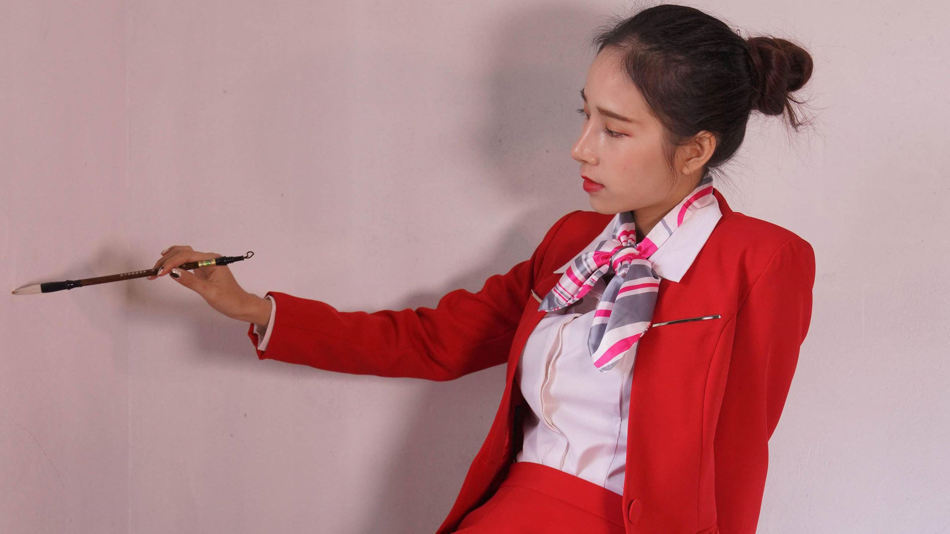 丝享家 765：美子《红衣领班》-图0