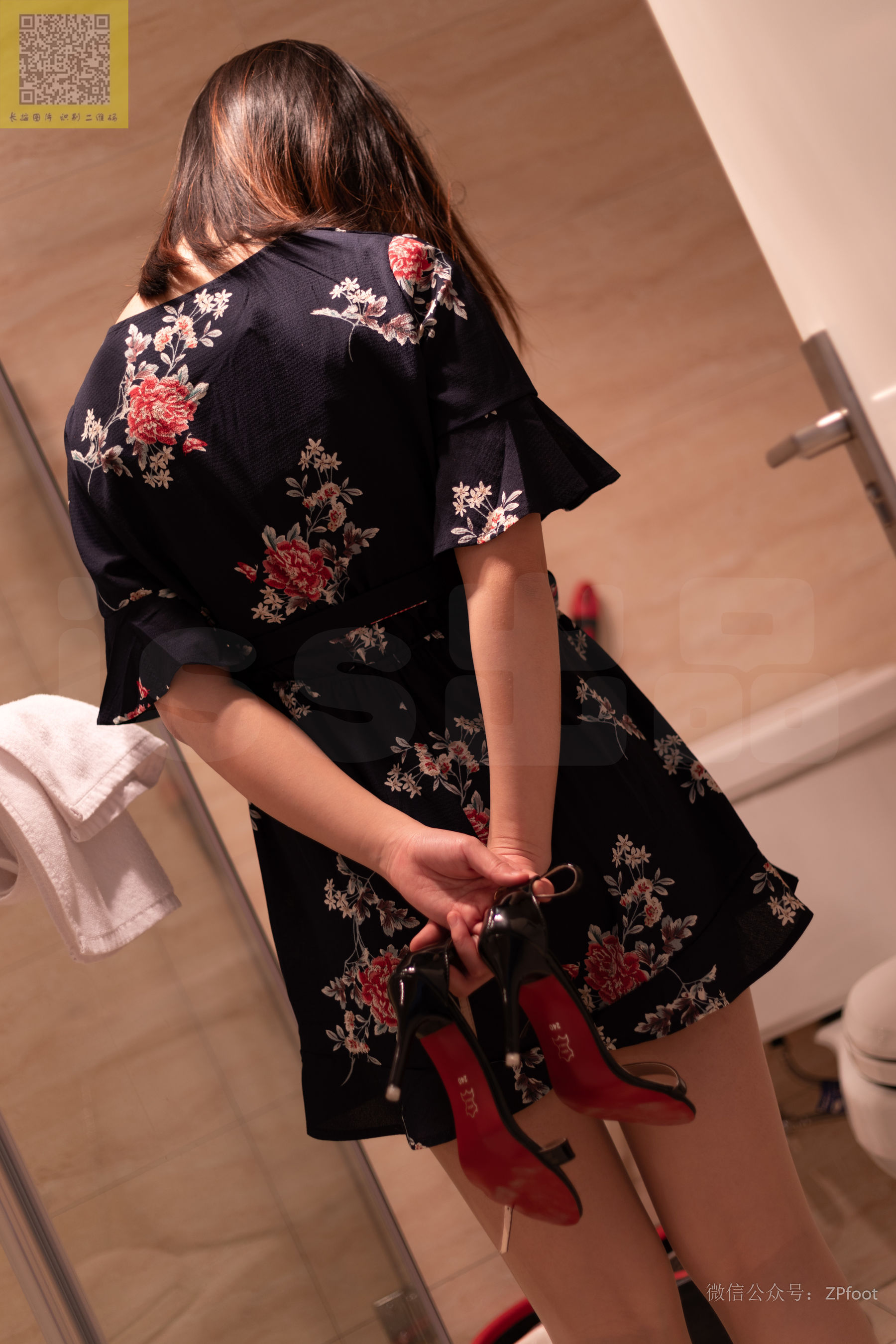 NO.297 小辛的肉丝碎花裙-图0