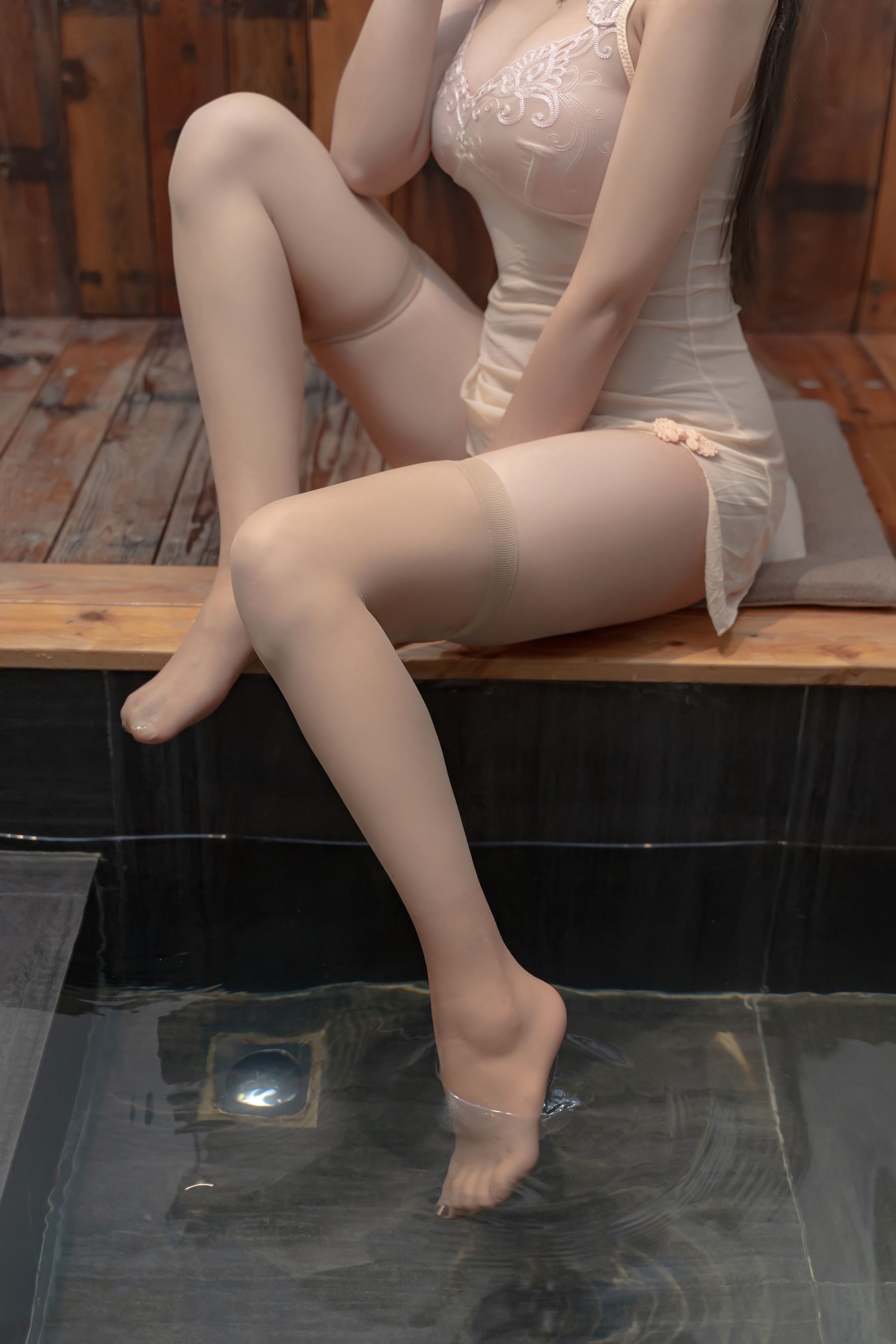 斗鱼米线线sama写真 - 温泉-图34