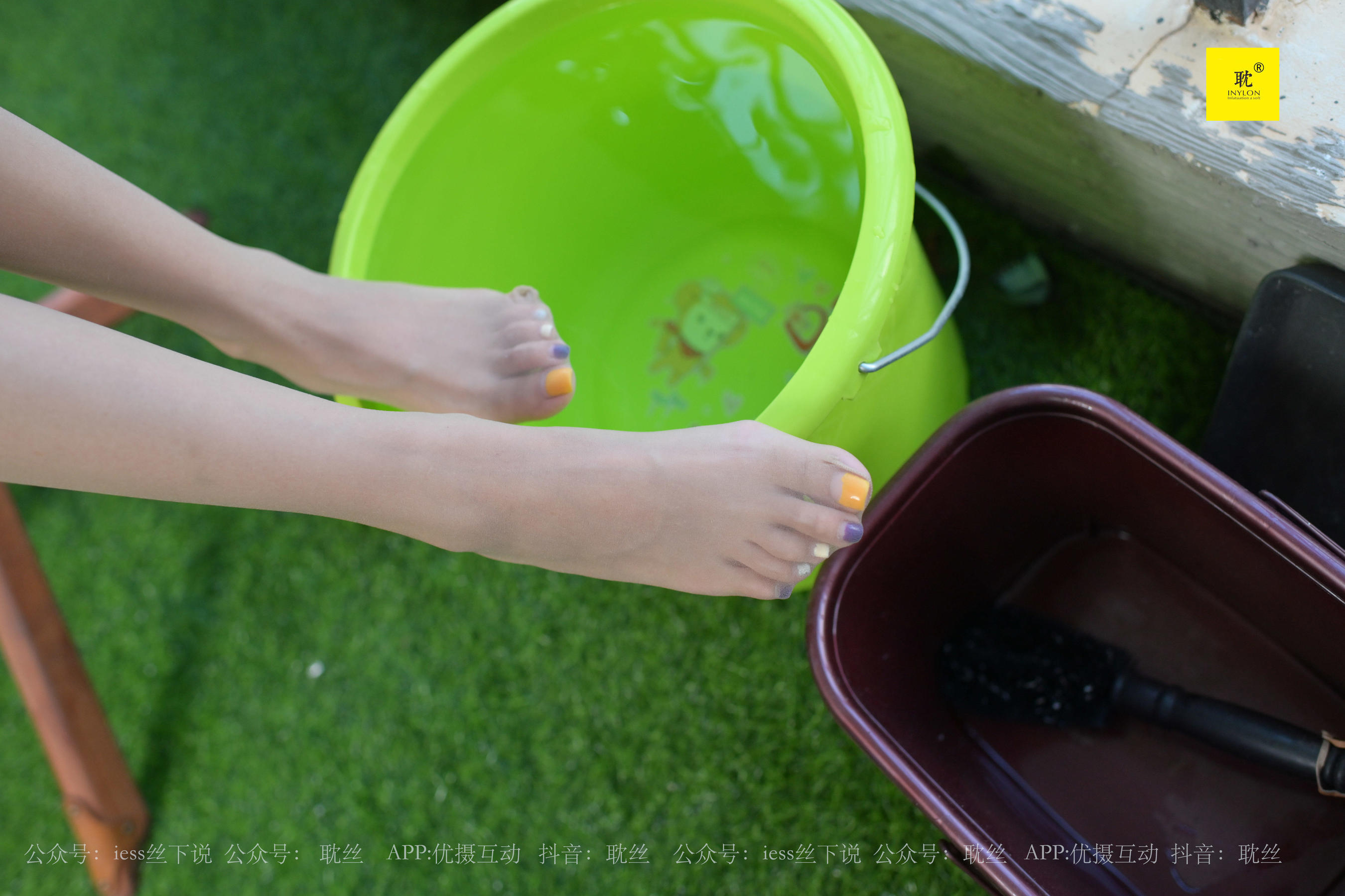 邻居家借水4 衬衫+肤色丝袜+湿水-图74