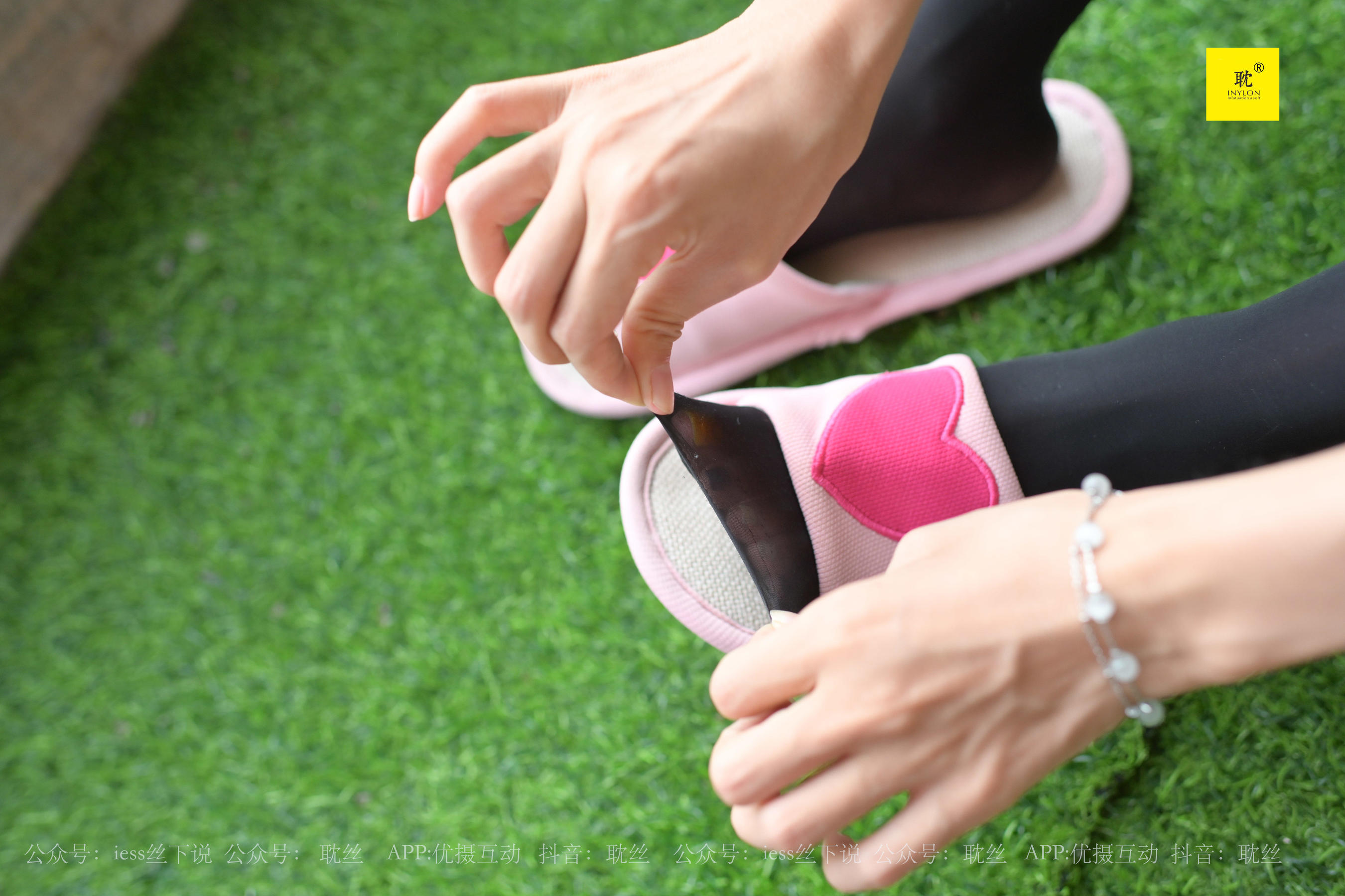 邻居家借水5 T恤+黑色亮丝+不湿水-图63