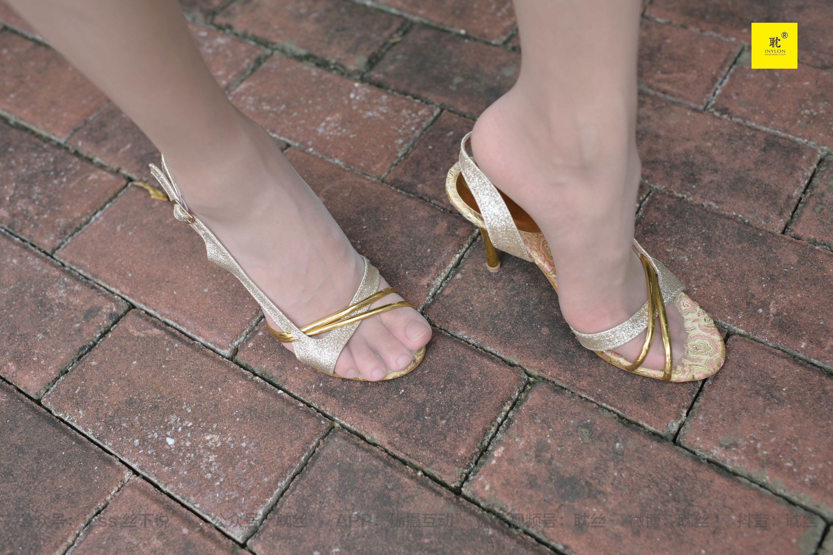 第N种幻想 孤单的周末① 小六 小裙子+鱼嘴鞋+穿鞋玩水-图57