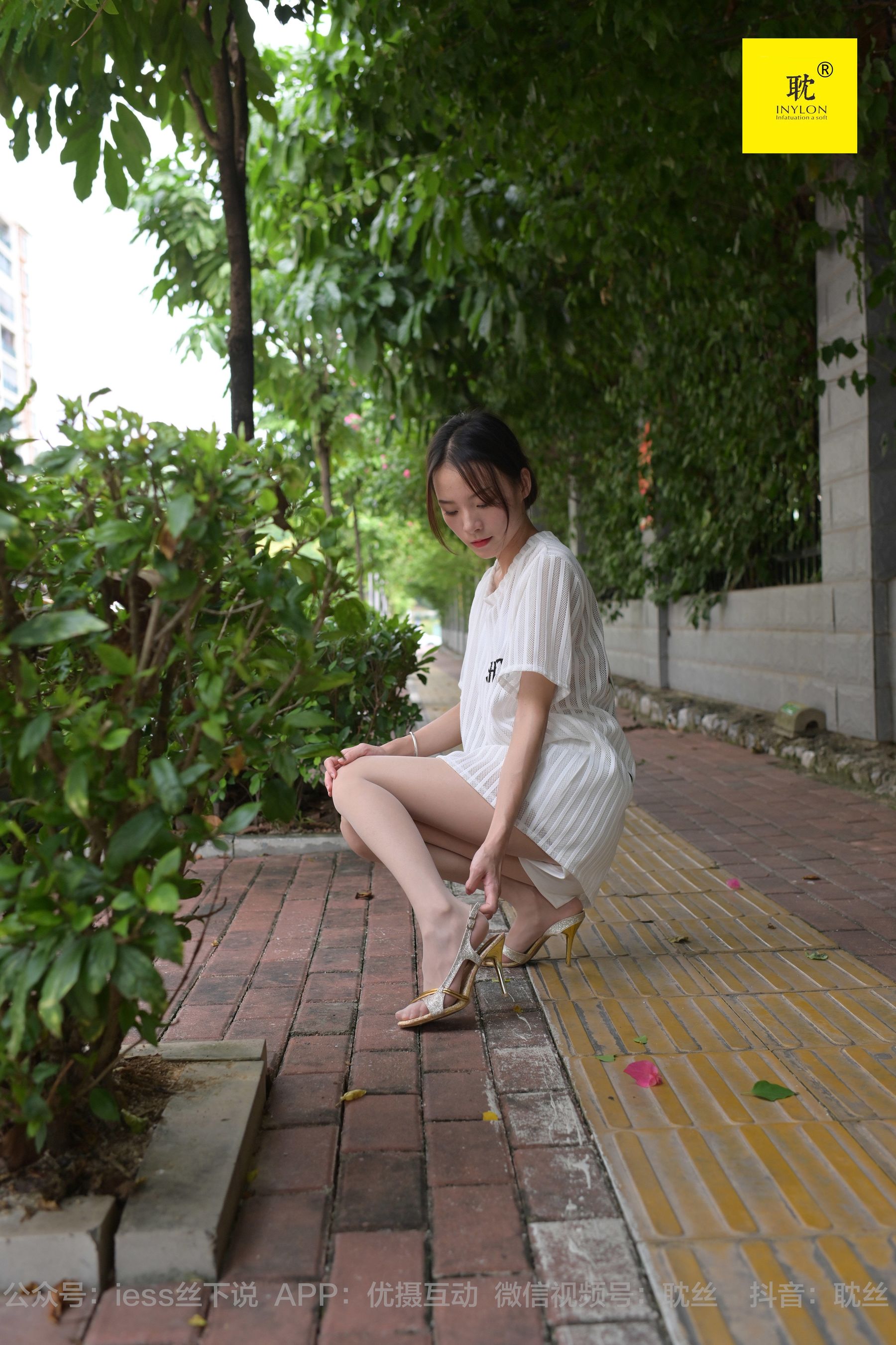 第N种幻想 孤单的周末② 小六 小裙子+鱼嘴鞋+脱鞋玩水-图39