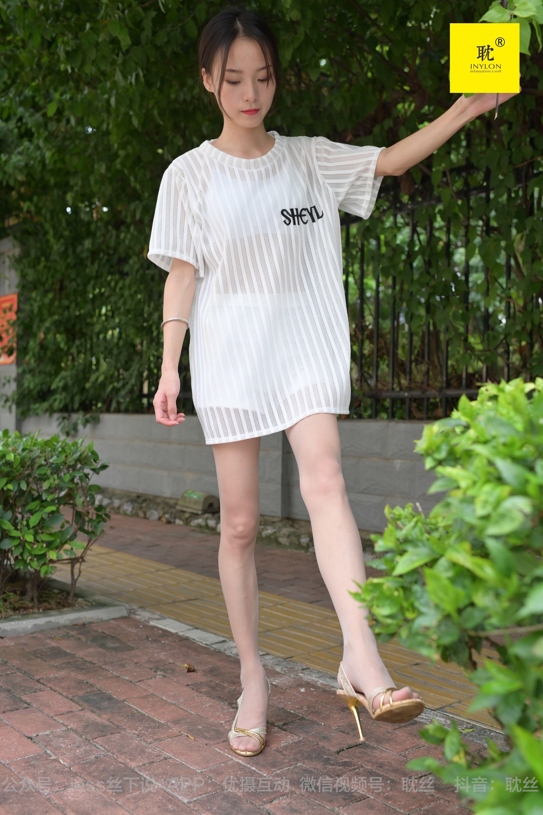 第N种幻想 孤单的周末② 小六 小裙子+鱼嘴鞋+脱鞋玩水-图51