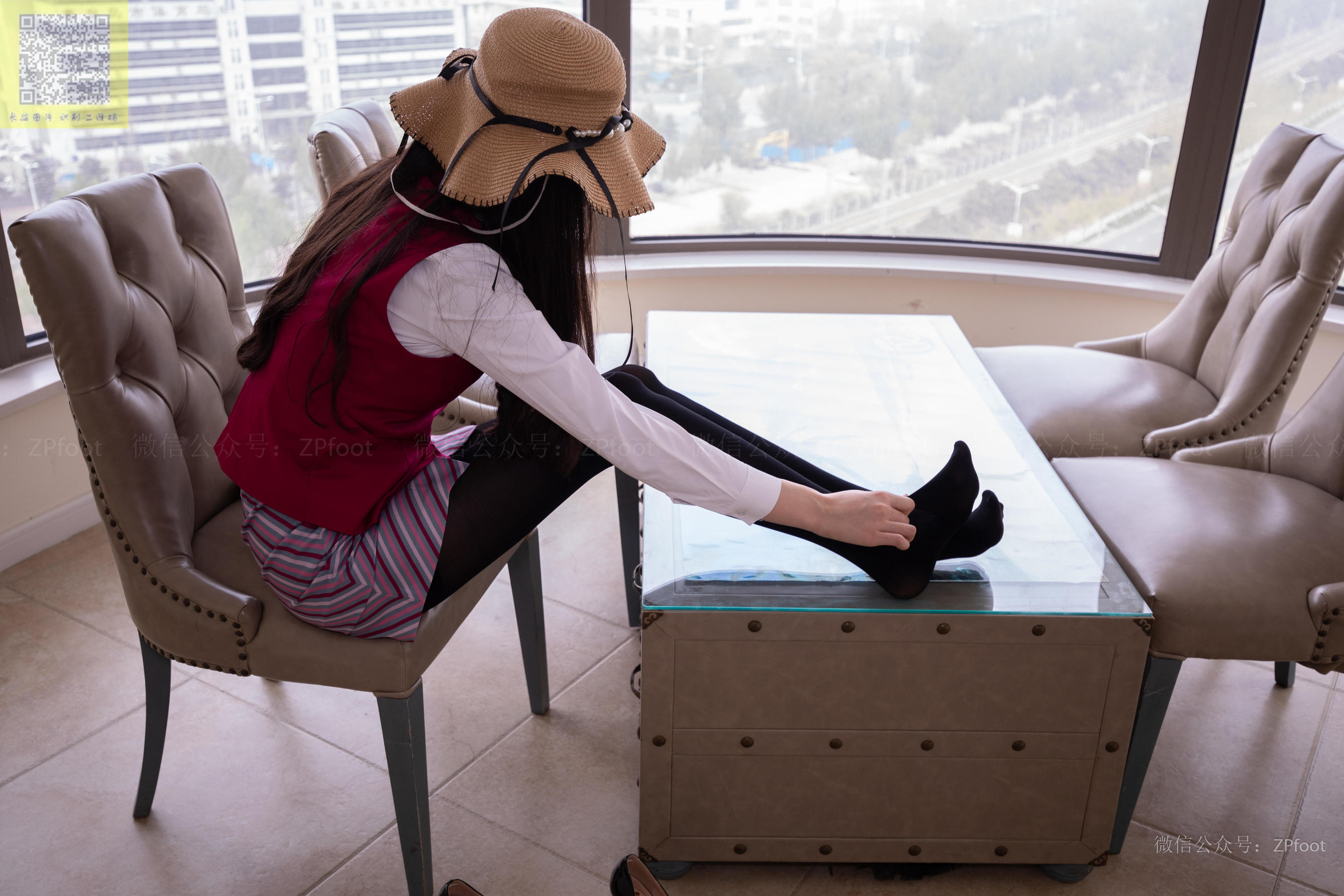 NO.303 酸奶掉在丝袜上-图18