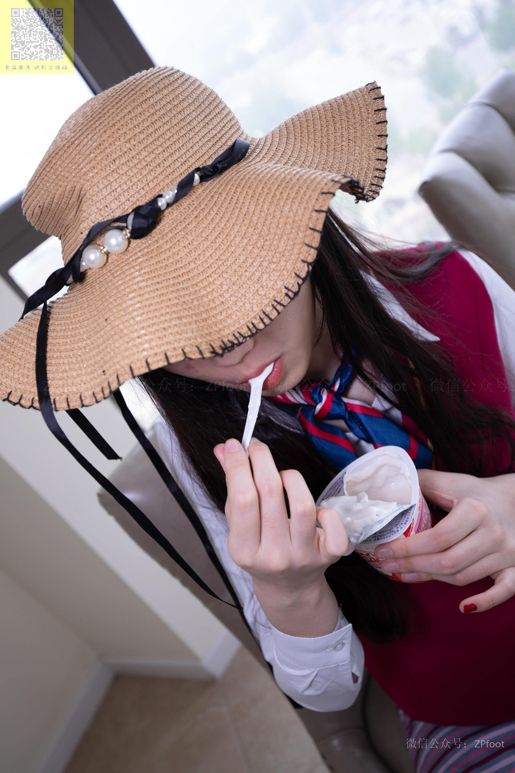 NO.303 酸奶掉在丝袜上-图32