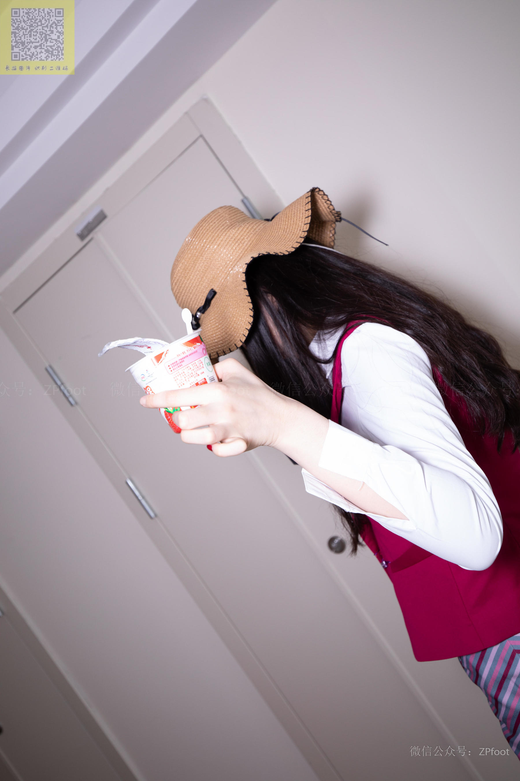 NO.303 酸奶掉在丝袜上-图38