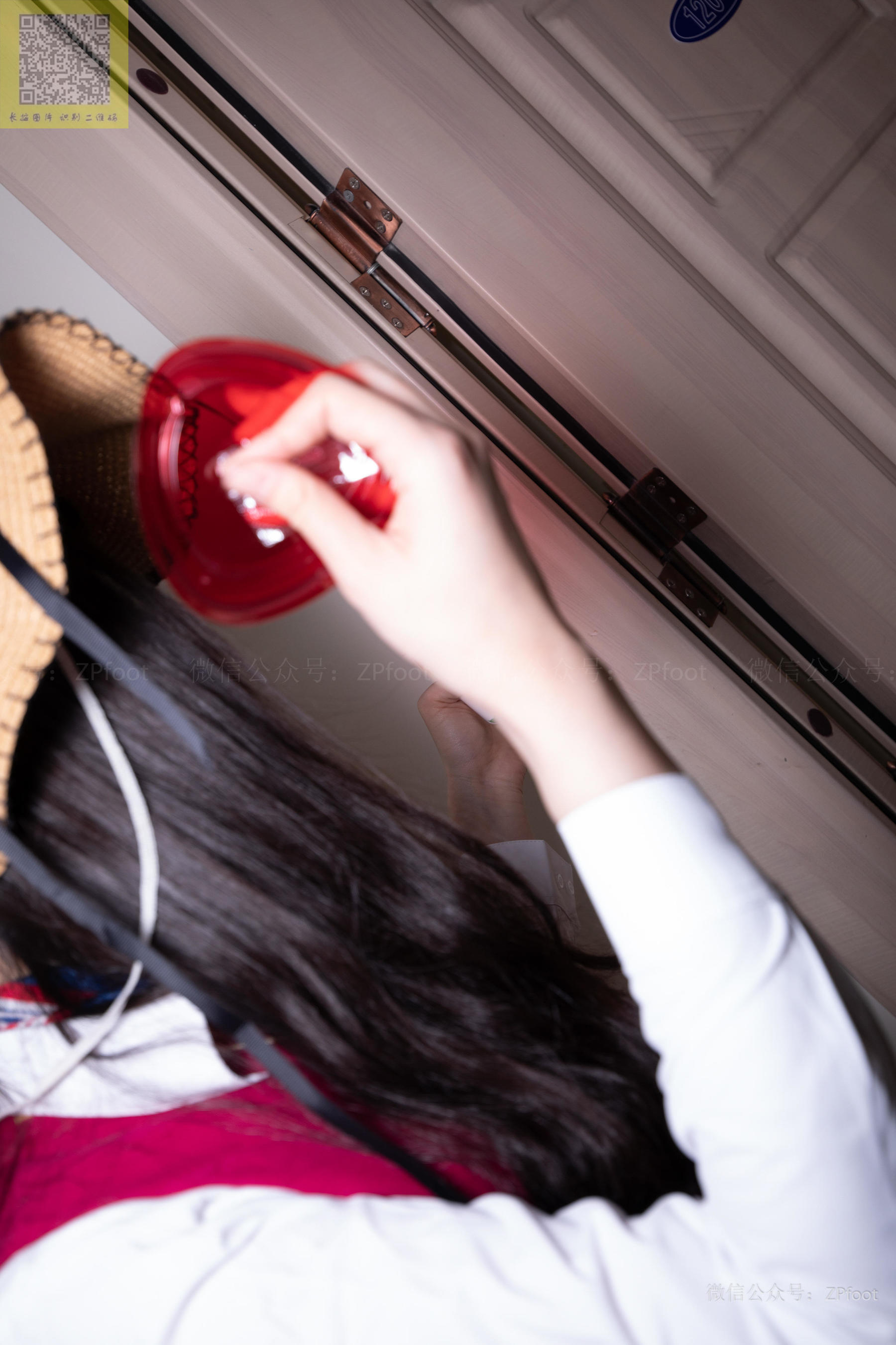 NO.303 酸奶掉在丝袜上-图42