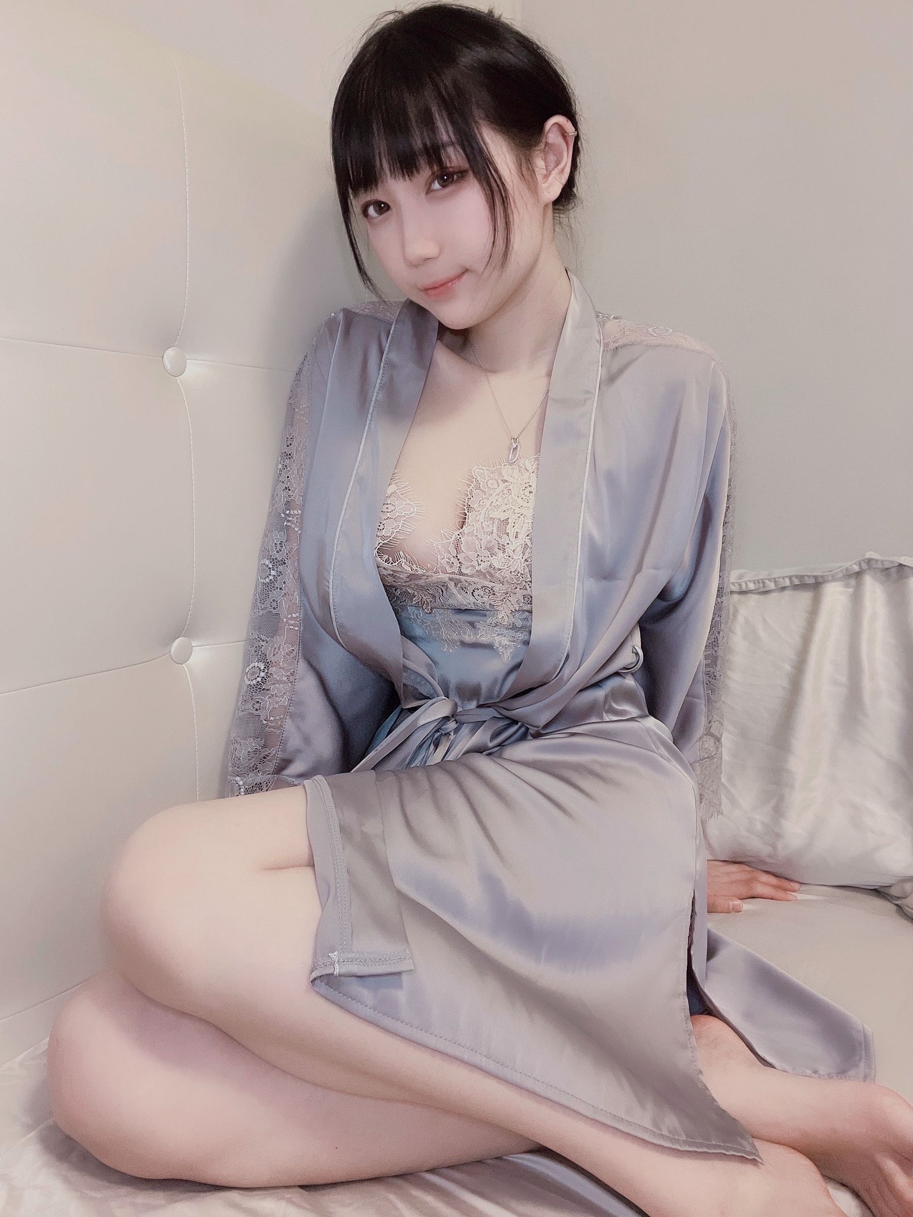 周叽是可爱兔兔 - 今夕何夕睡袍-图1