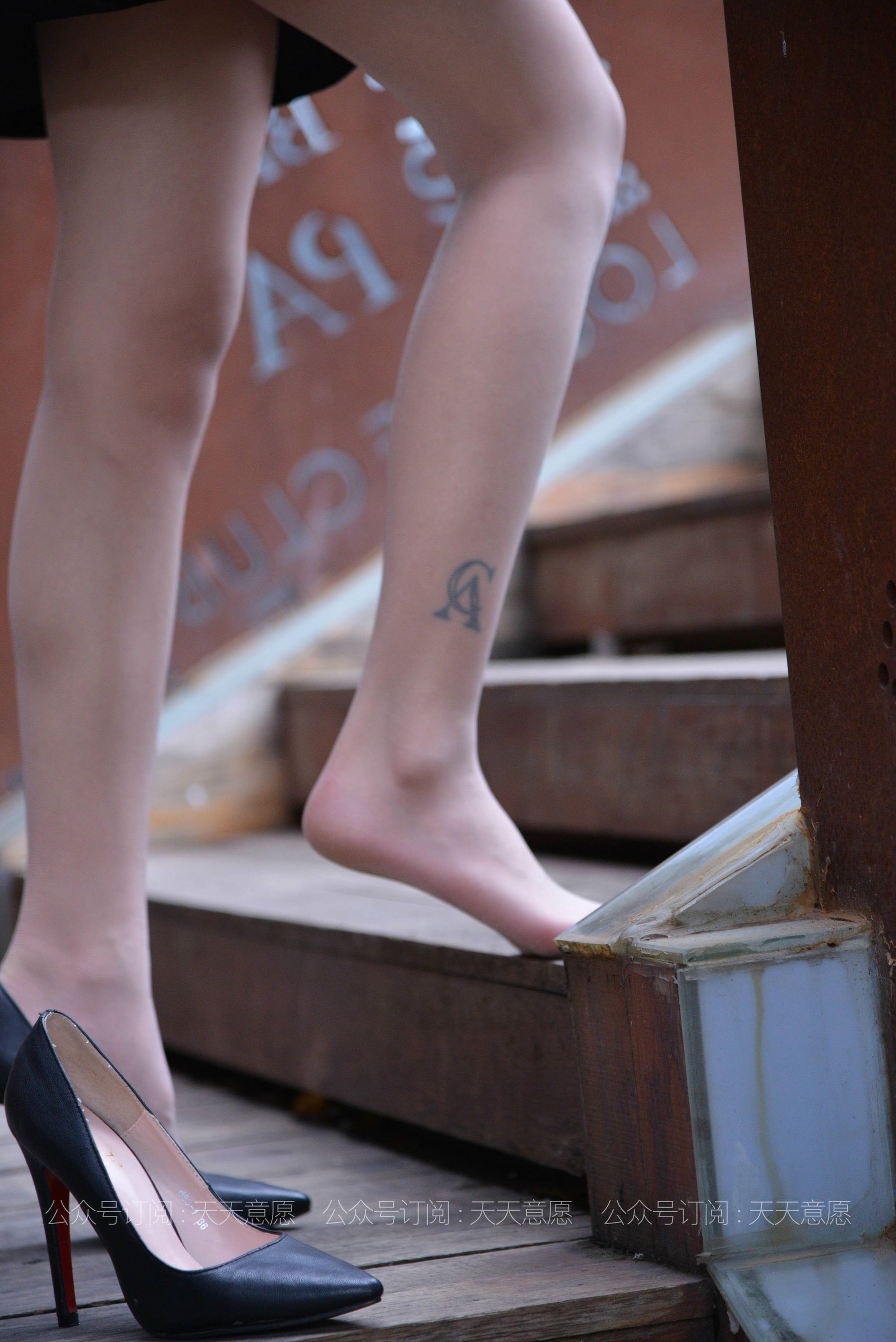 丝享家 793：潇潇《楼梯上的黑色绑带》-图42