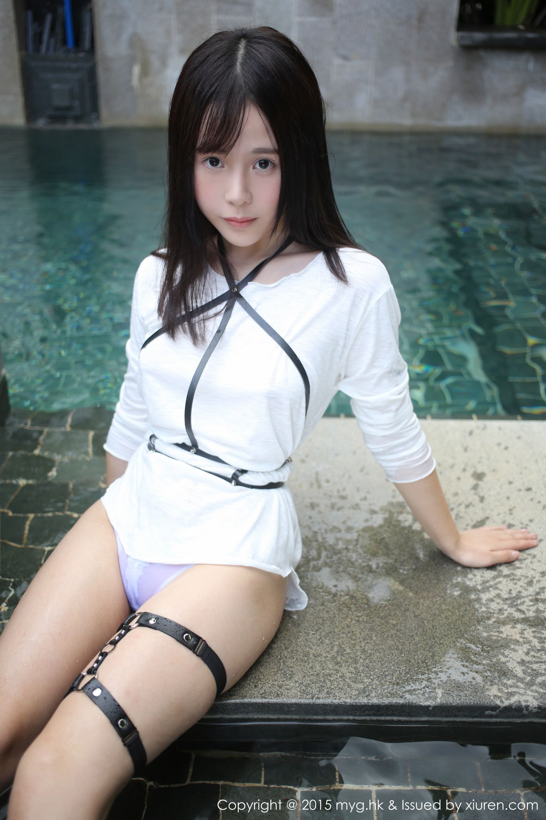 Evelyn艾莉《黑丝吊袜+泳池湿身》  Vol.170-图9