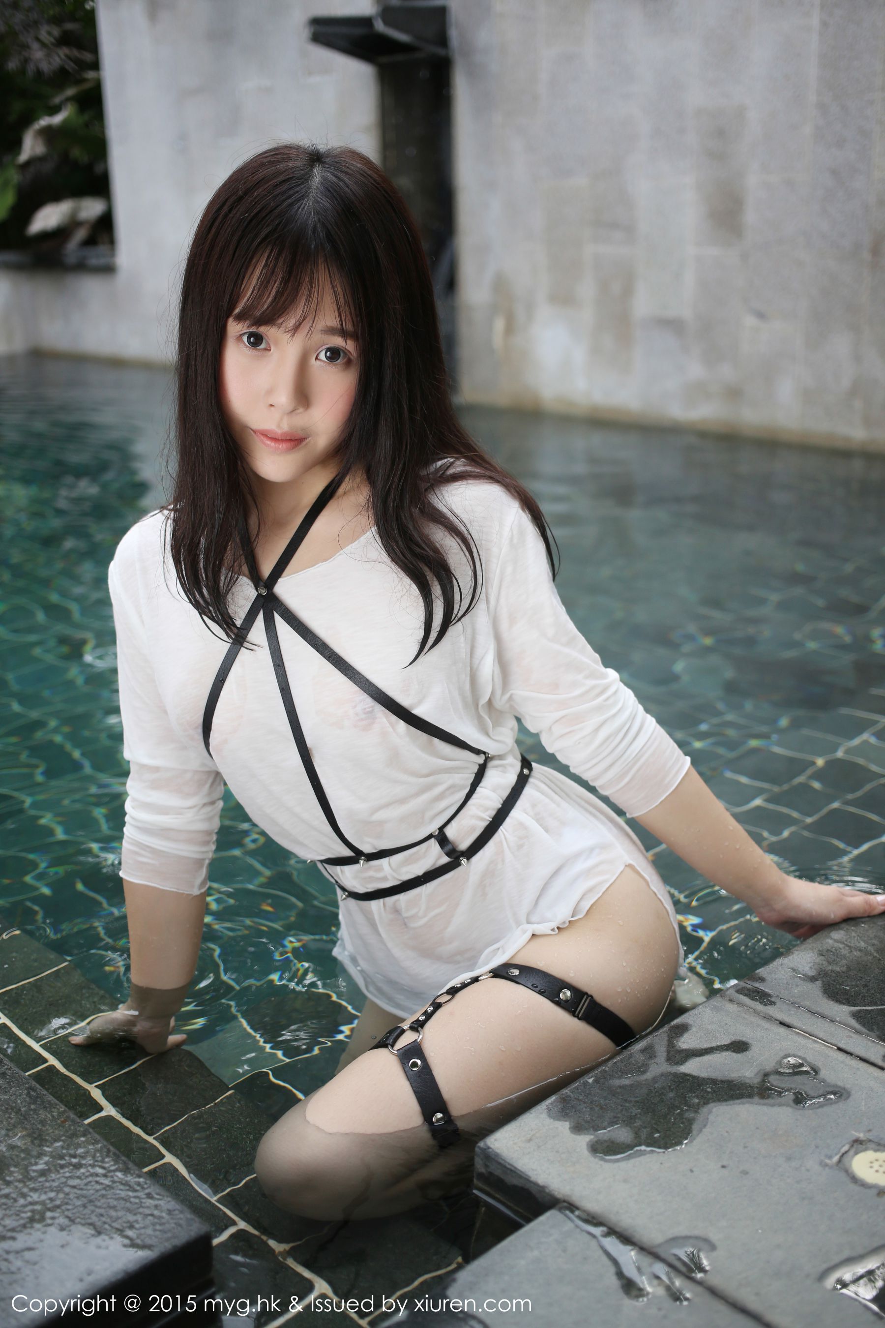 Evelyn艾莉《黑丝吊袜+泳池湿身》  Vol.170-图42