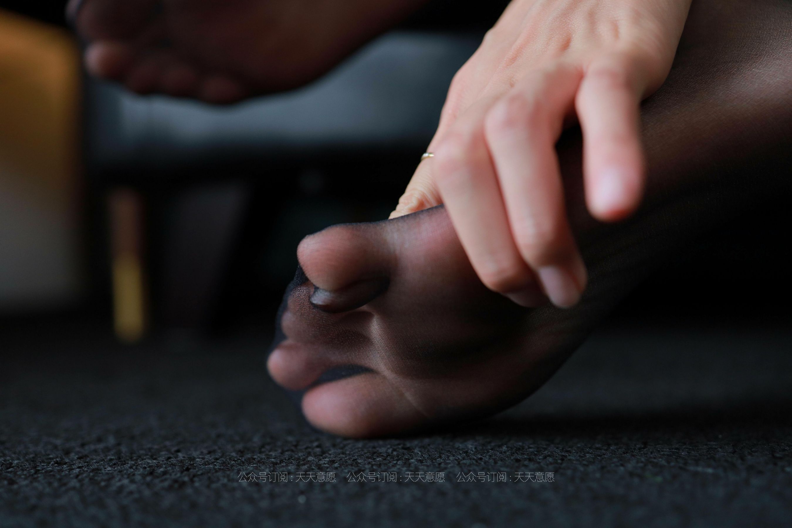 丝享家 802：羽西《沙发上的黑丝》-图71