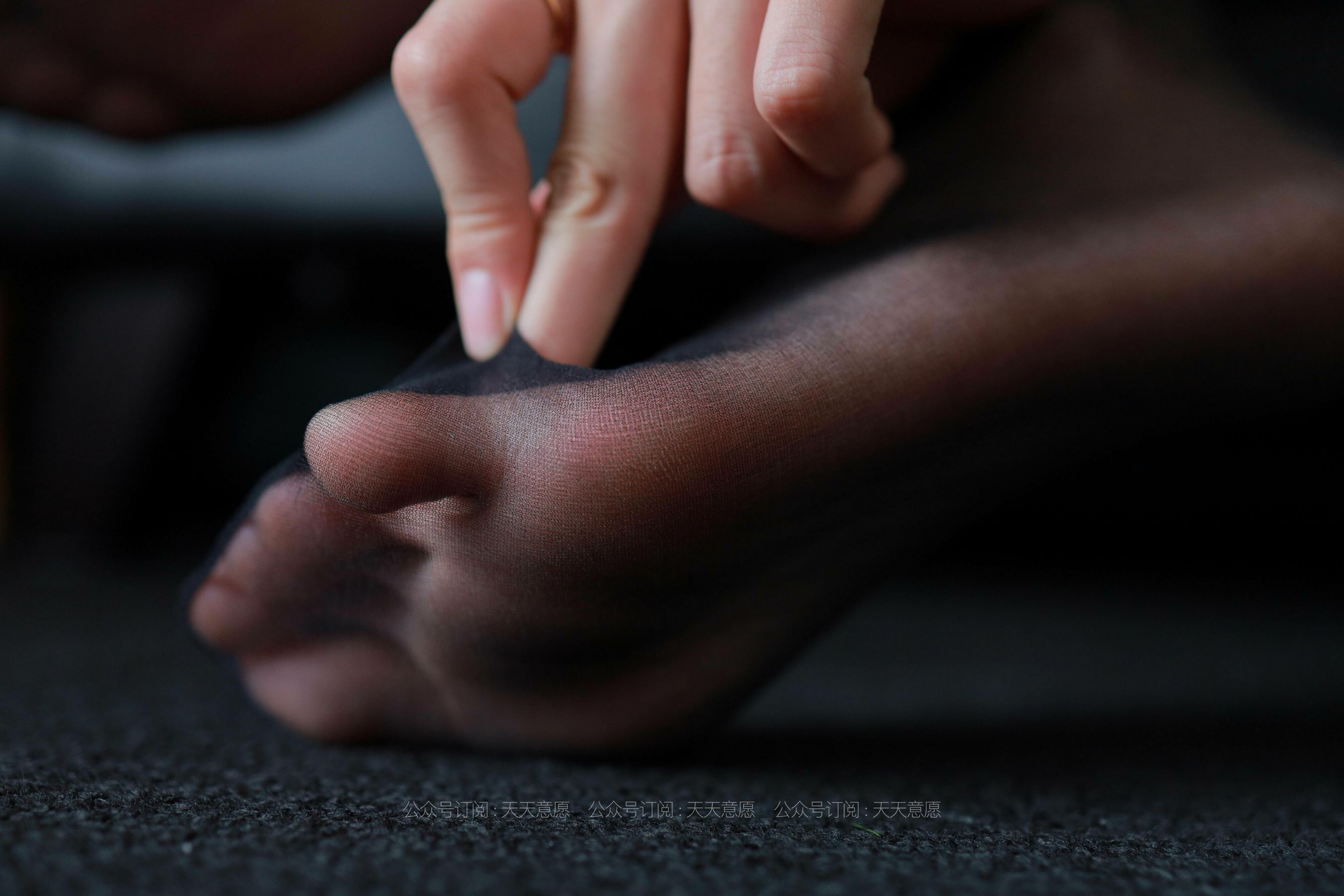 丝享家 802：羽西《沙发上的黑丝》-图73