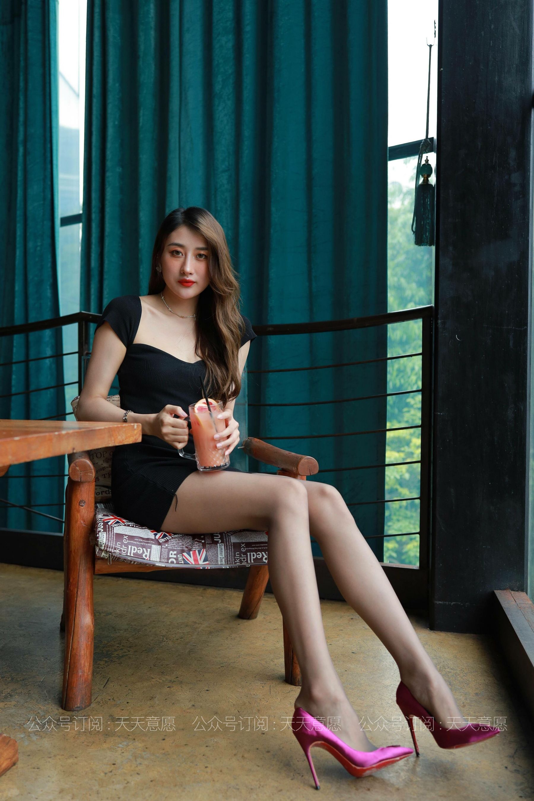 丝享家 815：夏夏《灰丝长腿一米二》-图2