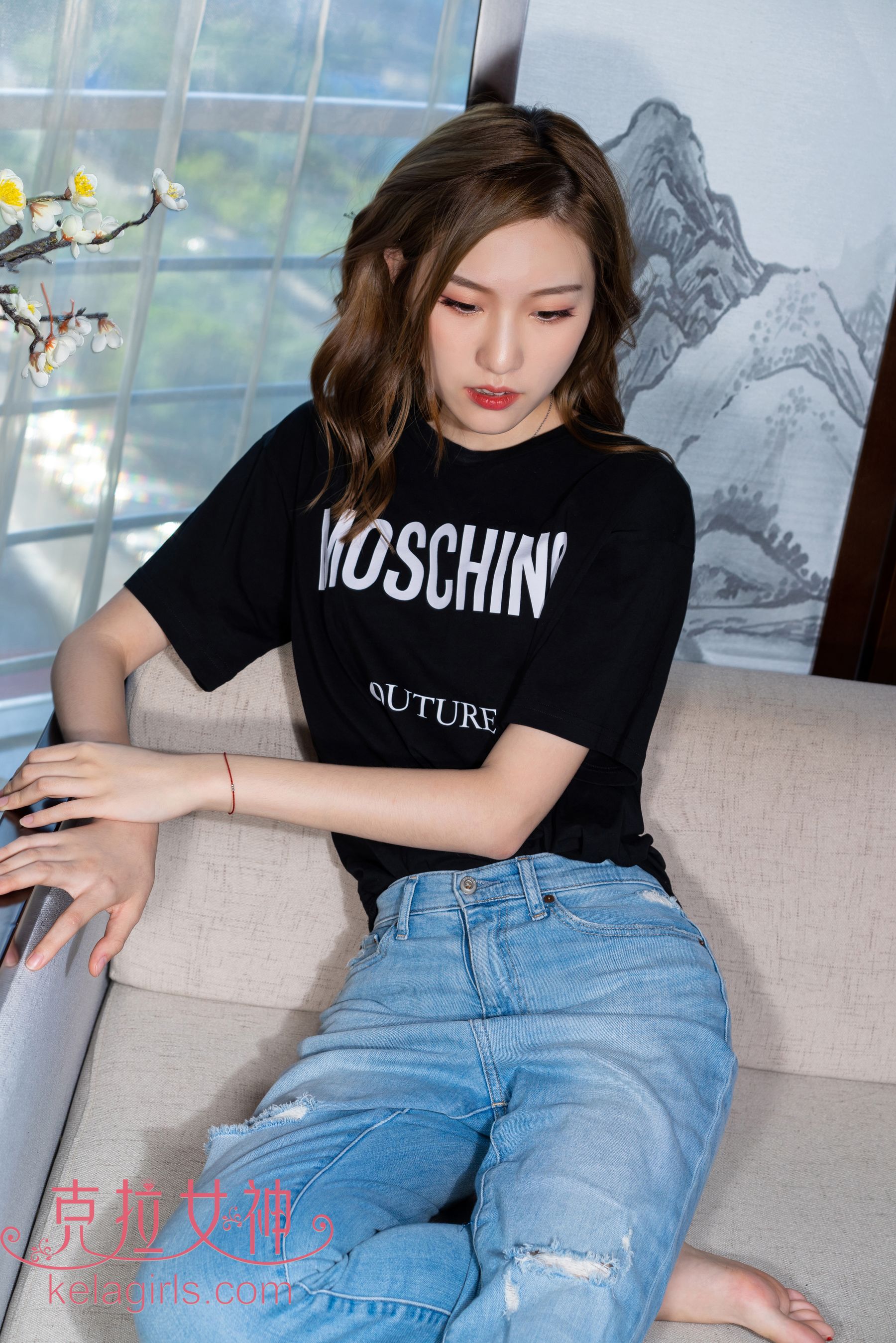 芊芊 捻脚红尖-图1