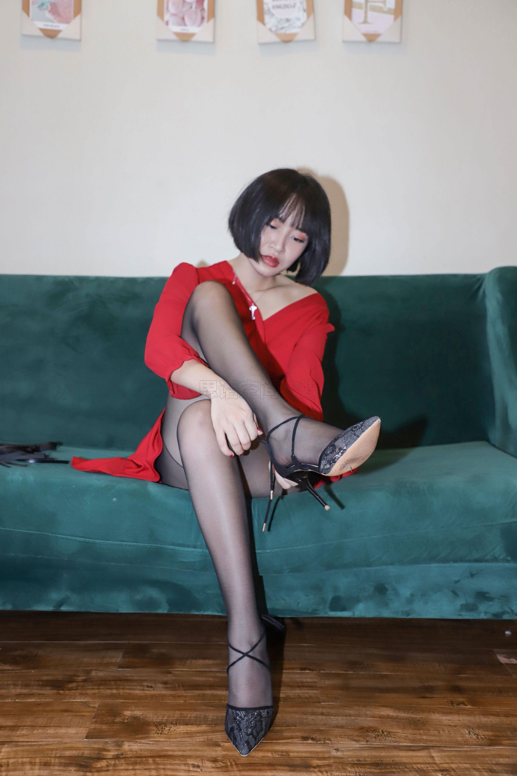 SJ033 新模沐沐子 红裙皮鞭の性感尤物-图11